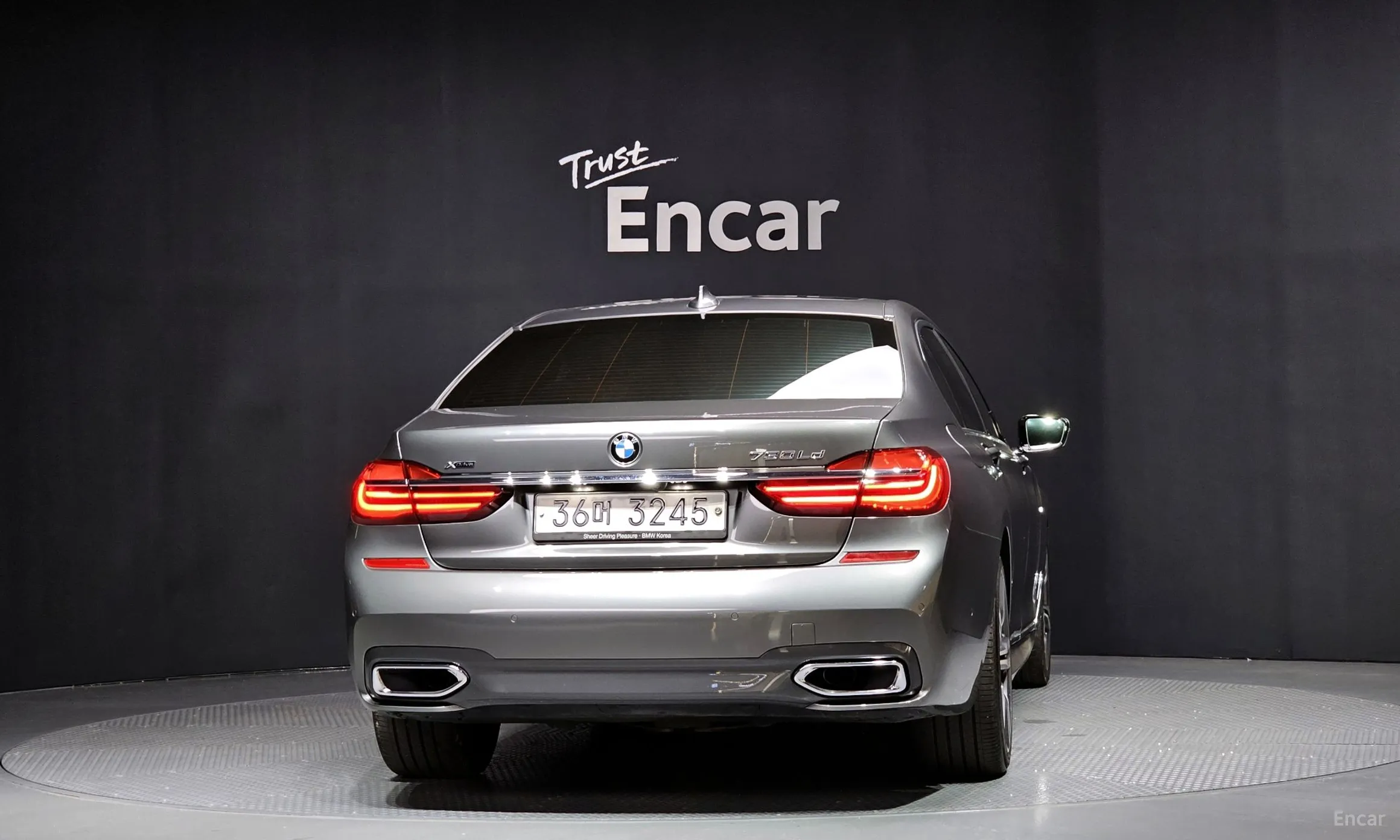 BMW 7 Series (G11) превью 3