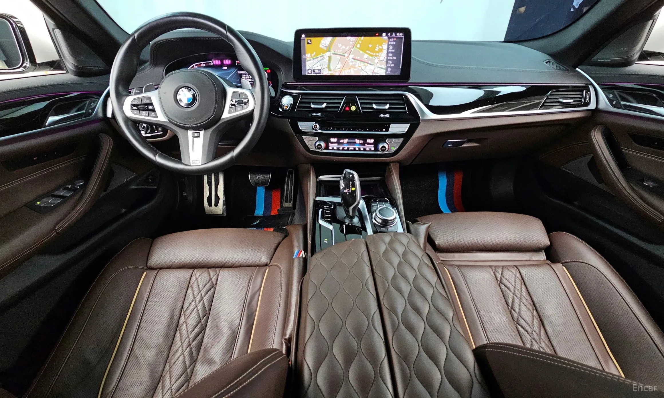 BMW 5 Series (G30) превью 4