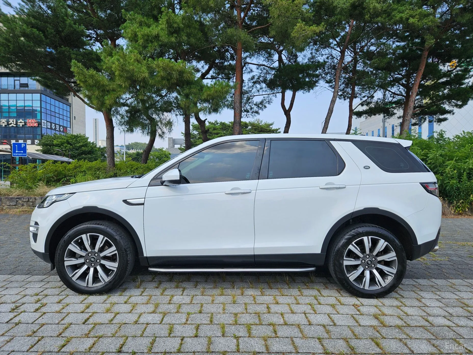 Land Rover Discovery Sports превью 3