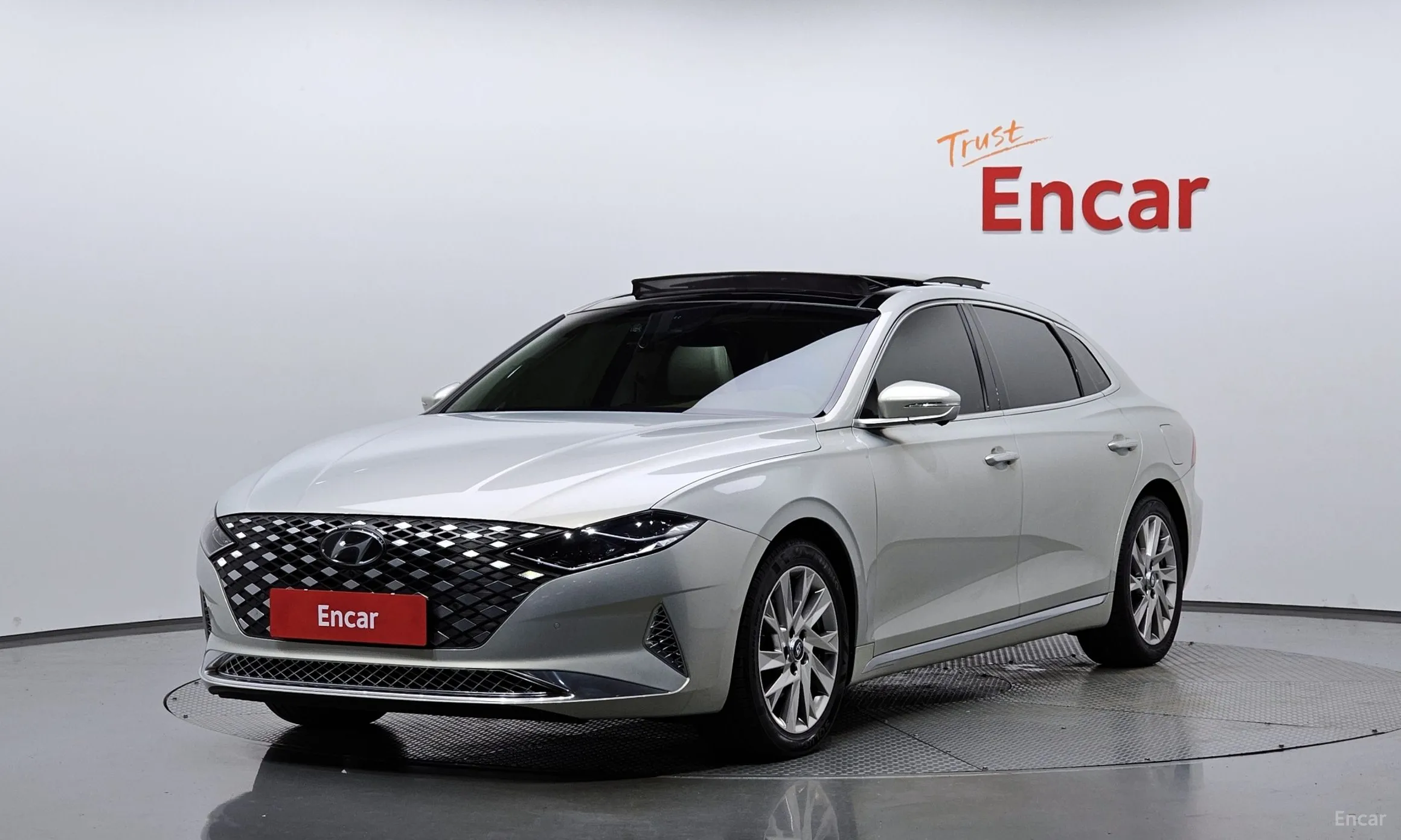 Hyundai Grandeur IG Hybrid