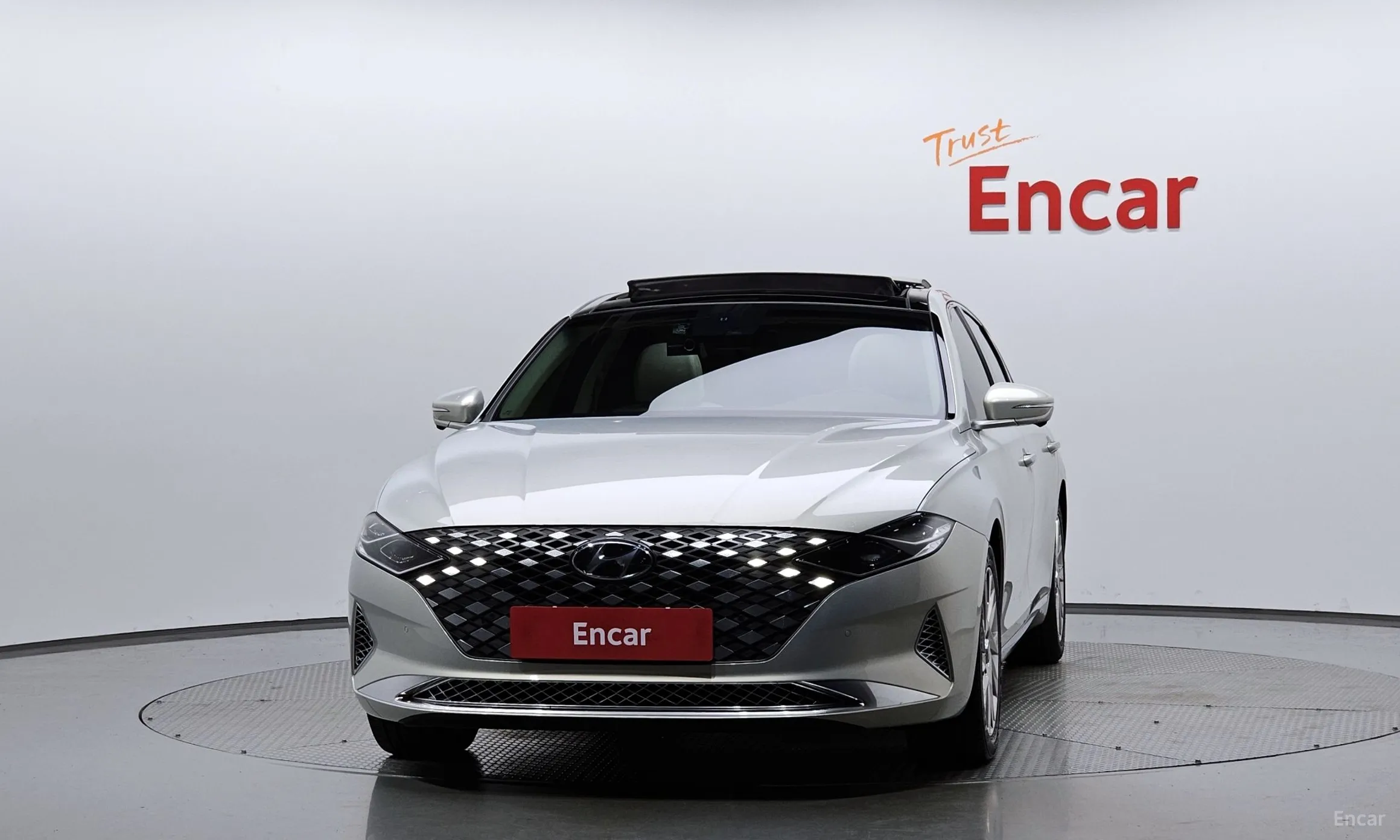 Hyundai Grandeur IG Hybrid
