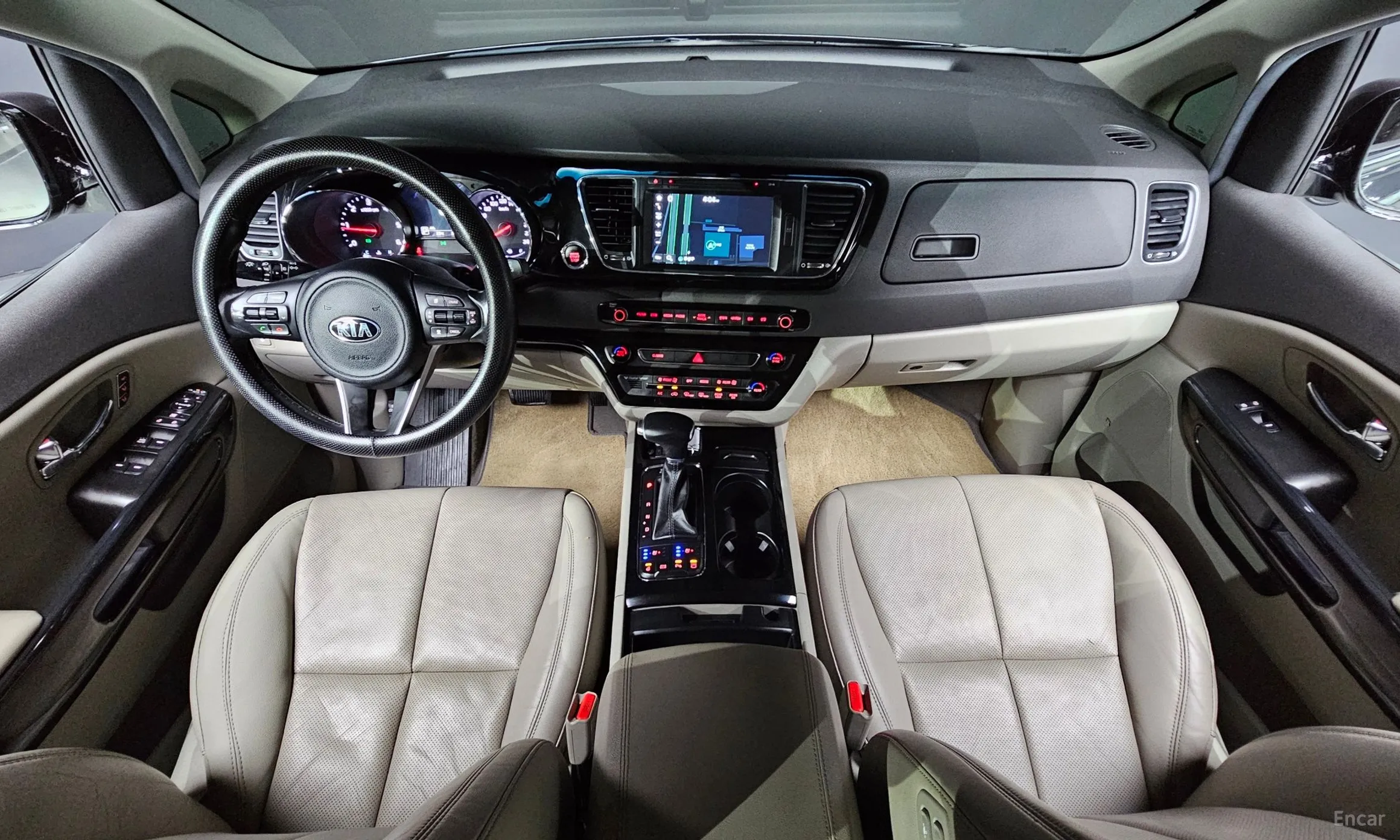 Kia Carnival превью 4