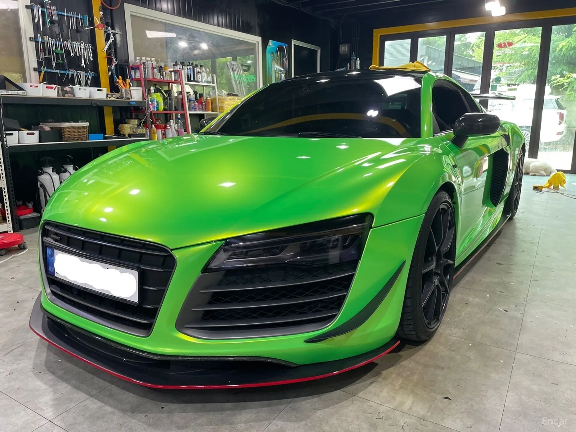 R8