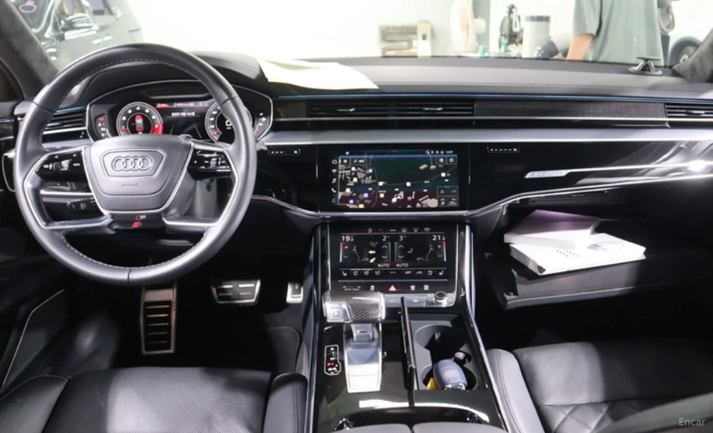 Audi S8 (D5)