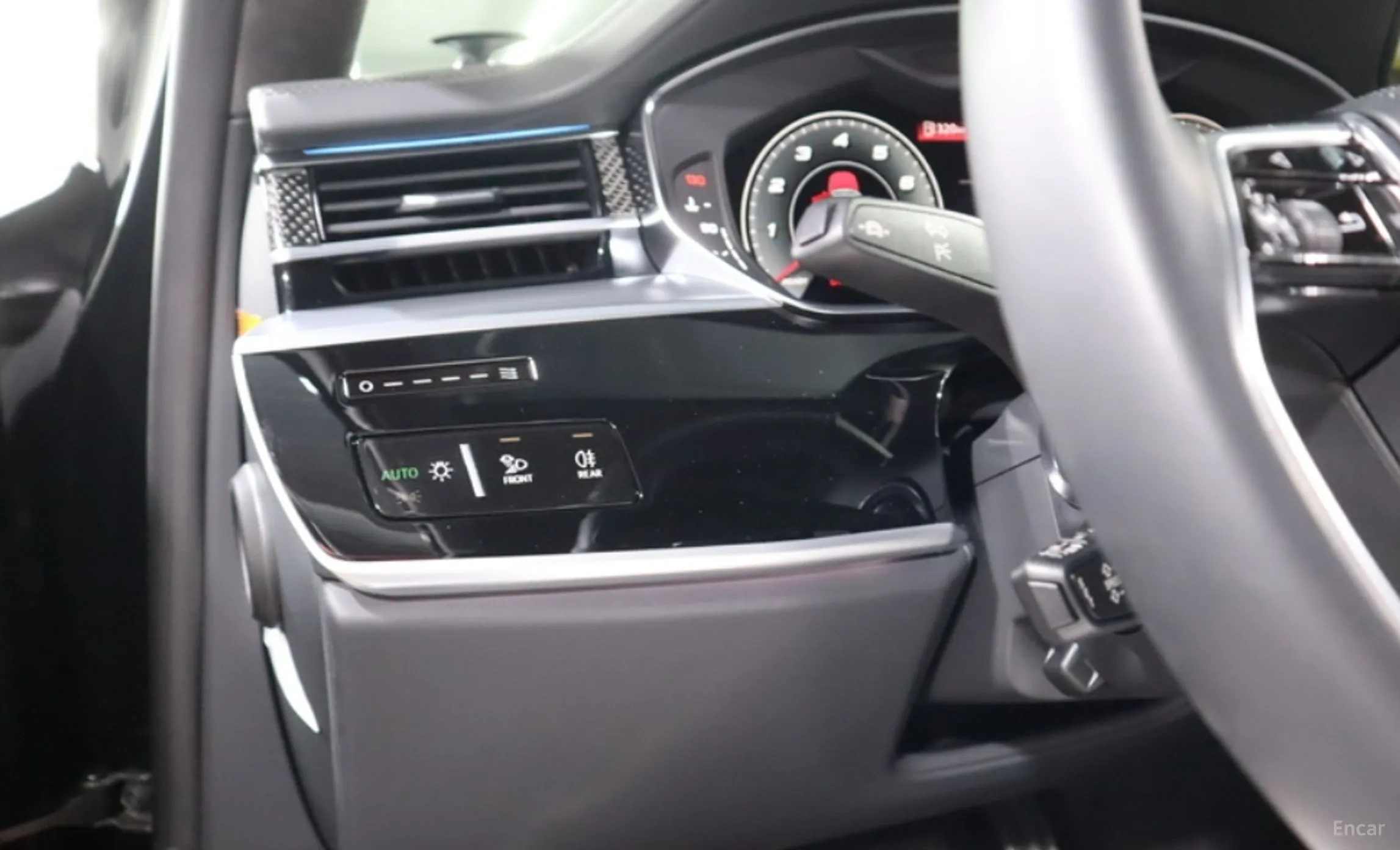 Audi S8 (D5) превью 4