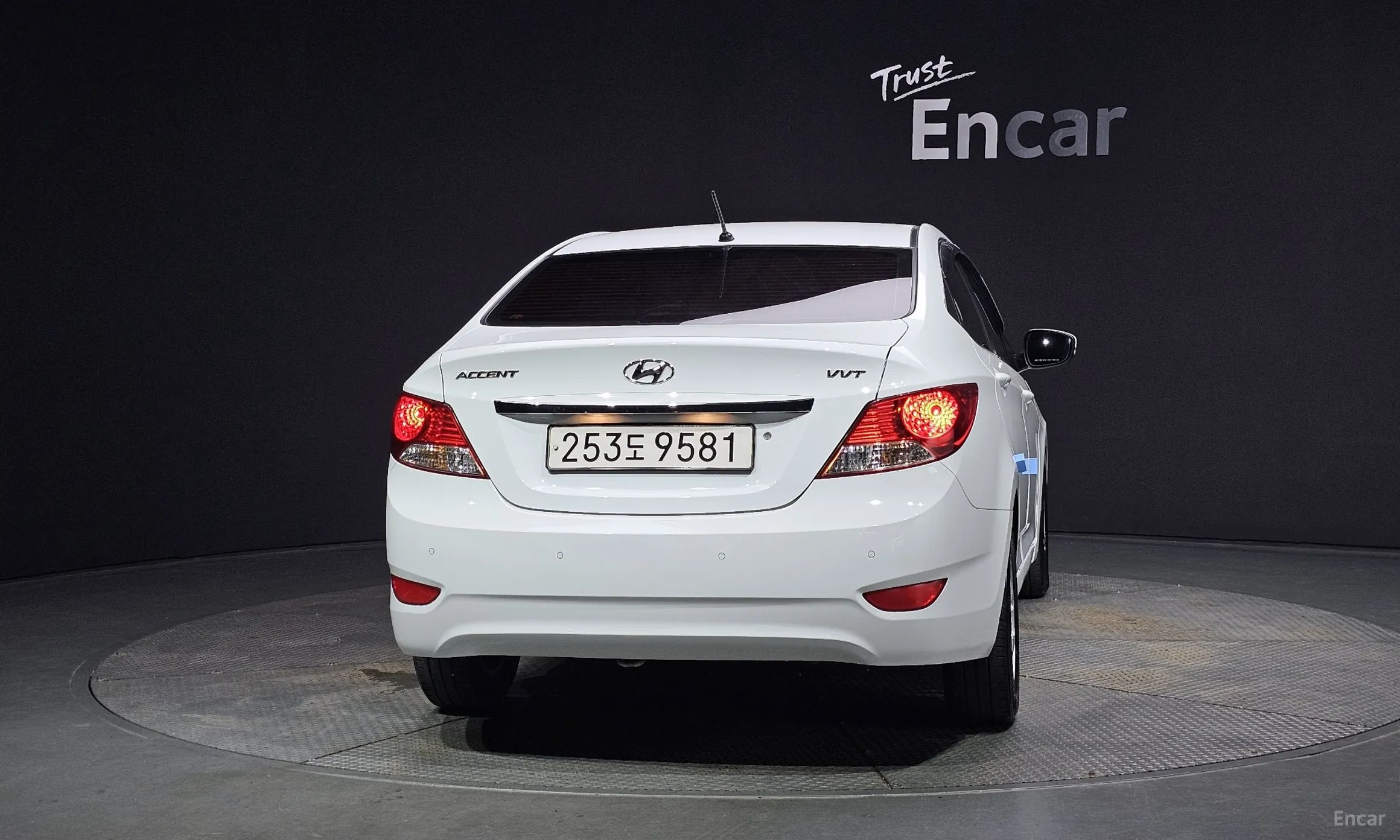 Hyundai Accent (new) превью 3