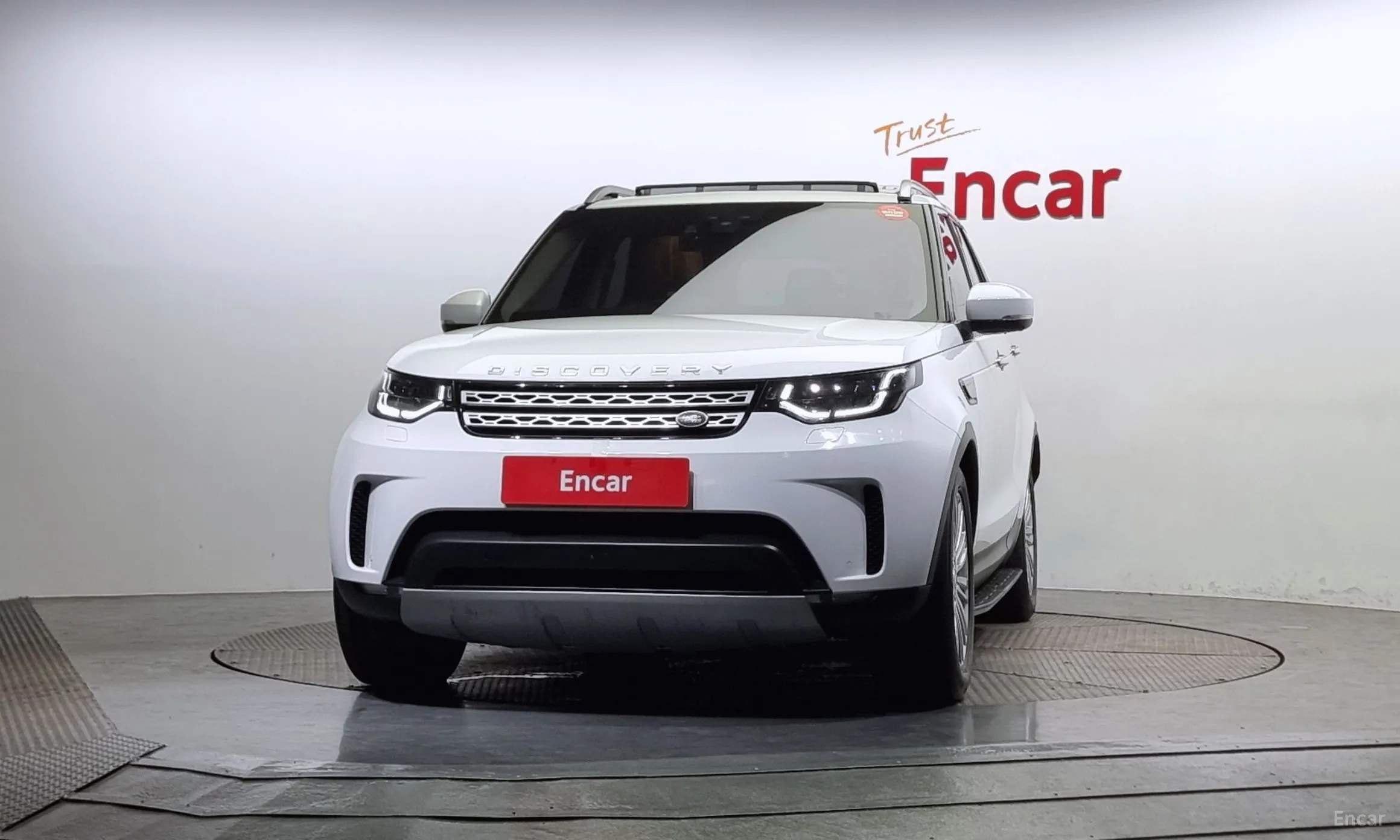 Land Rover Discovery 5 превью 2