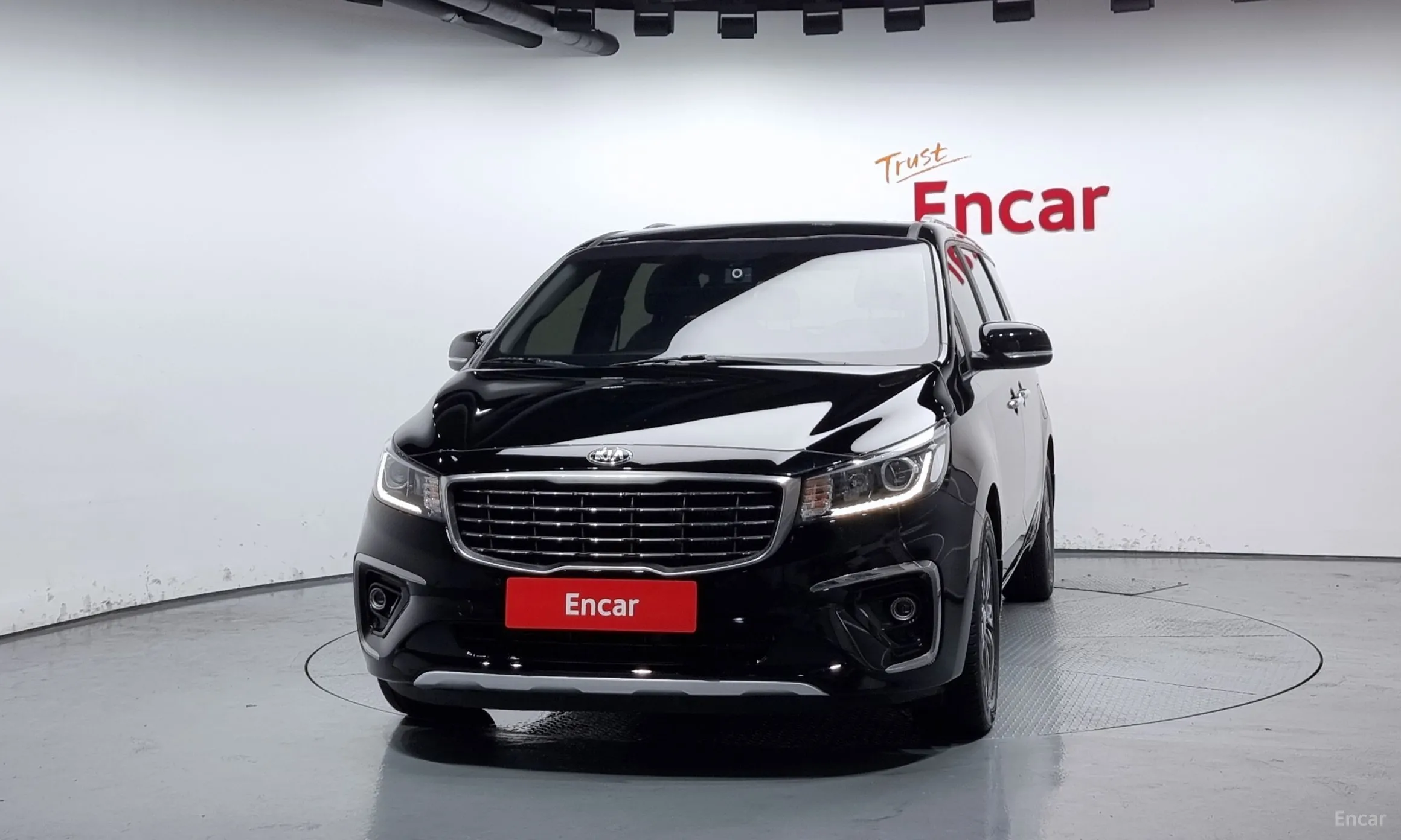 Kia Carnival превью 2