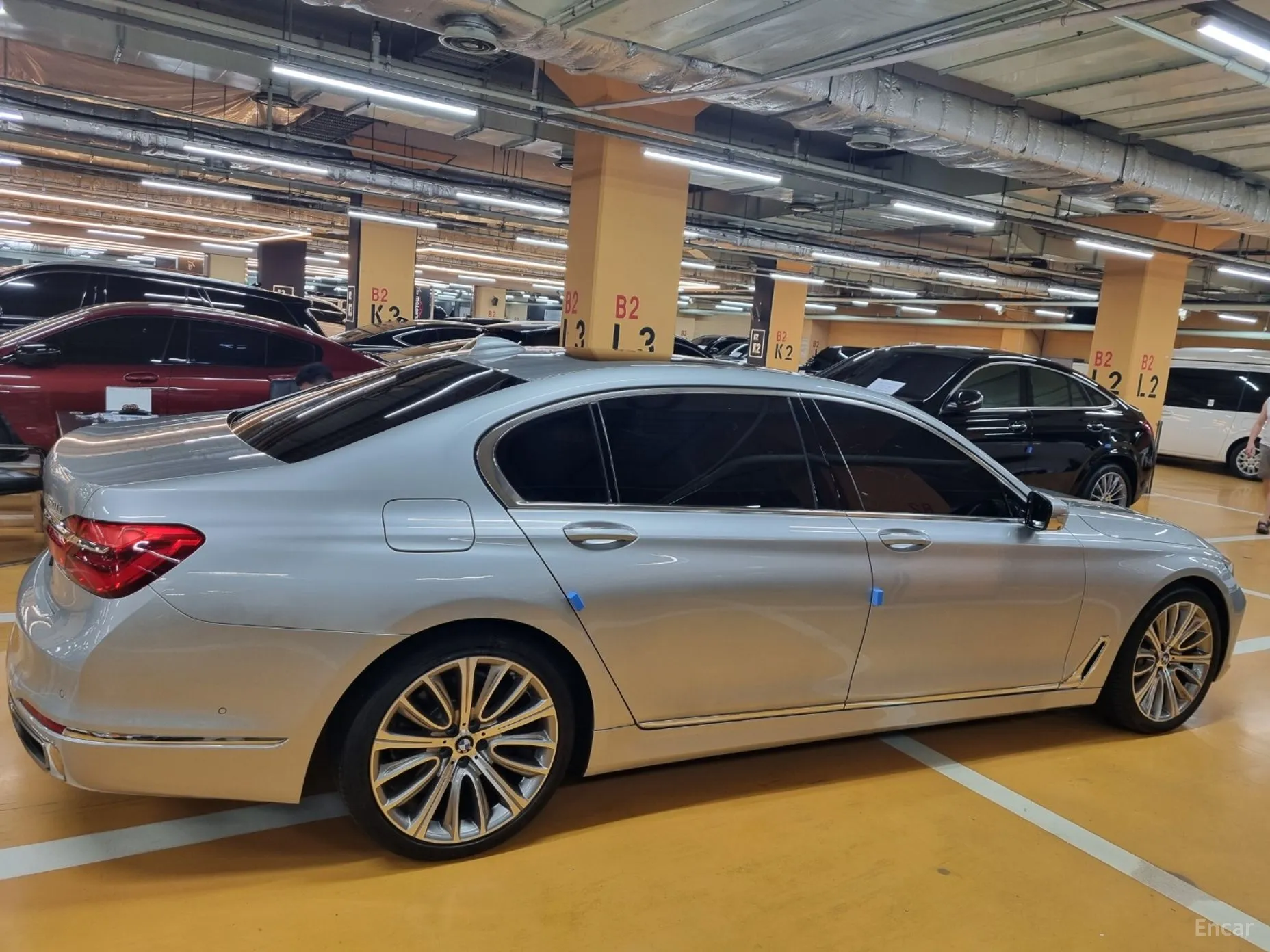 BMW 7 Series (G11) превью 2