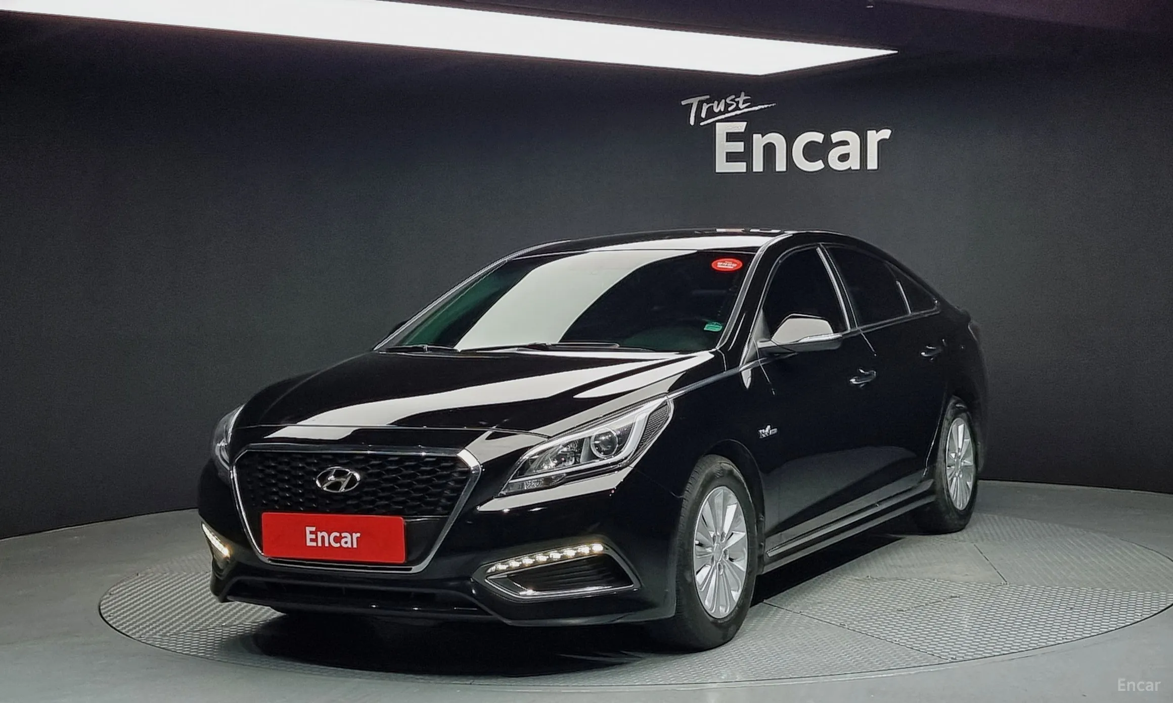 Hyundai LF Sonata Hybrid