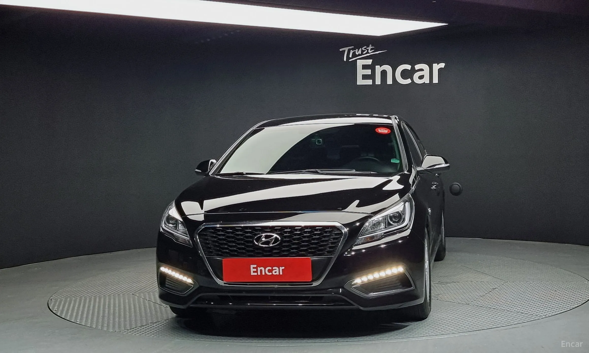 Hyundai LF Sonata Hybrid