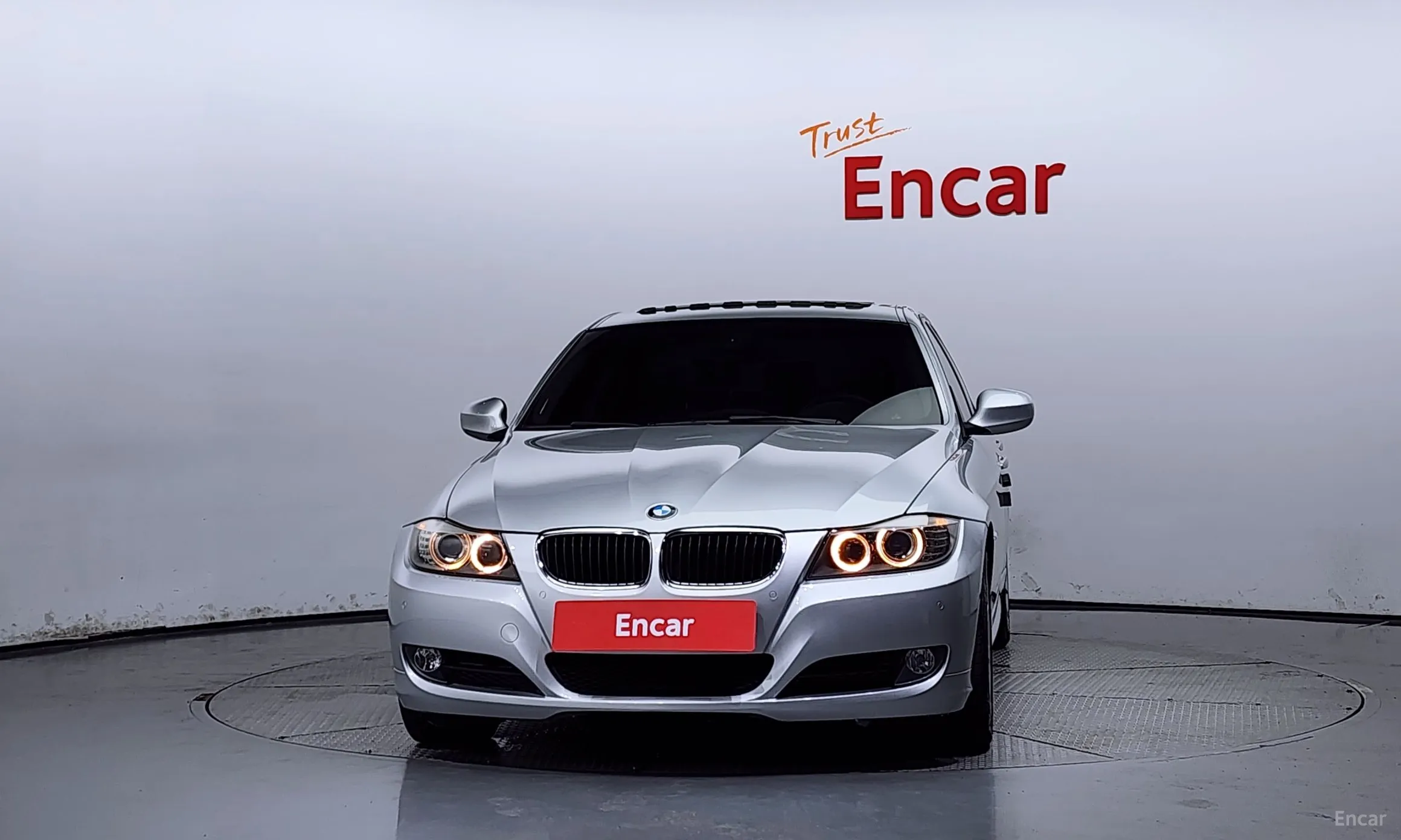BMW 3 Series (E90) превью 2