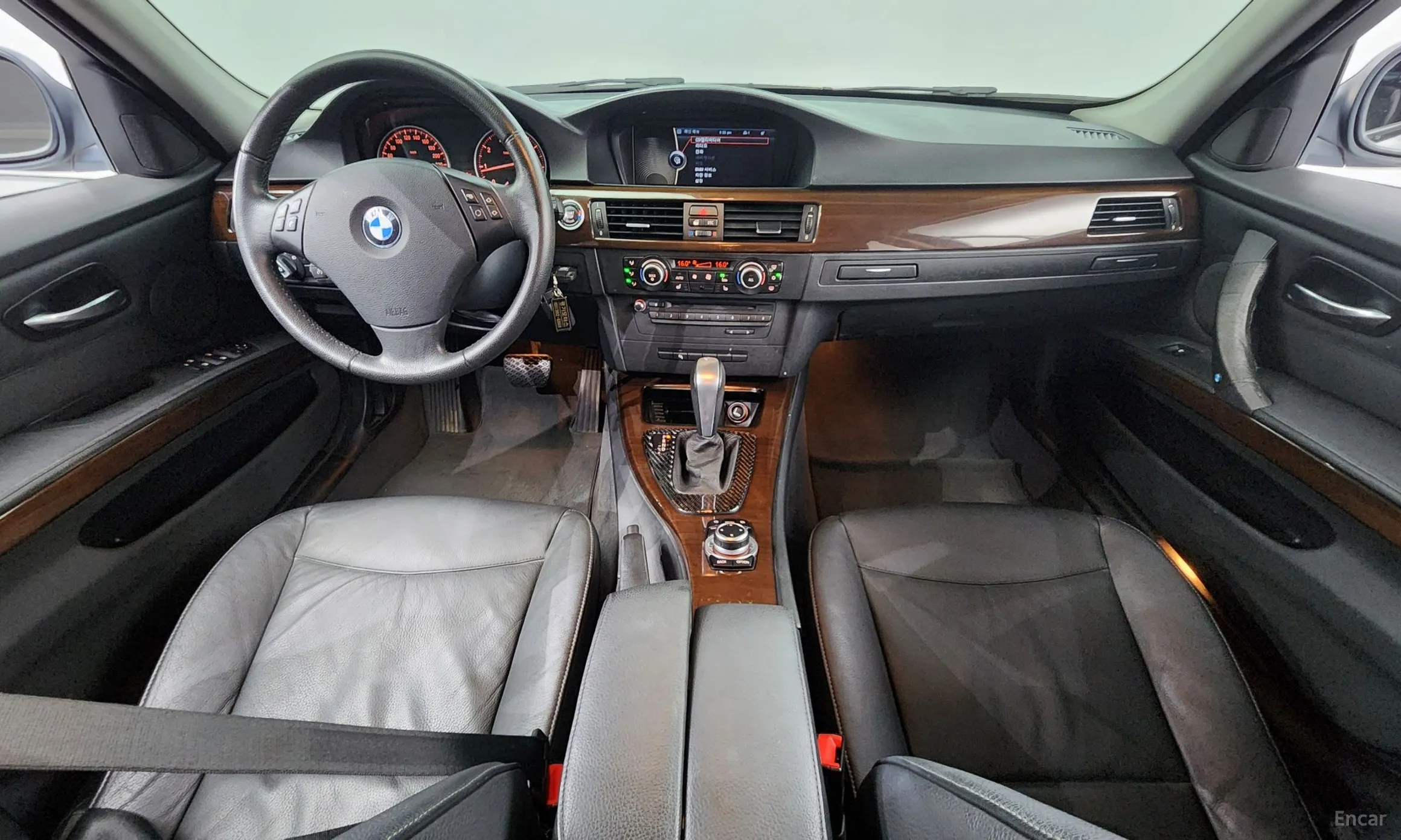 BMW 3 Series (E90) превью 4