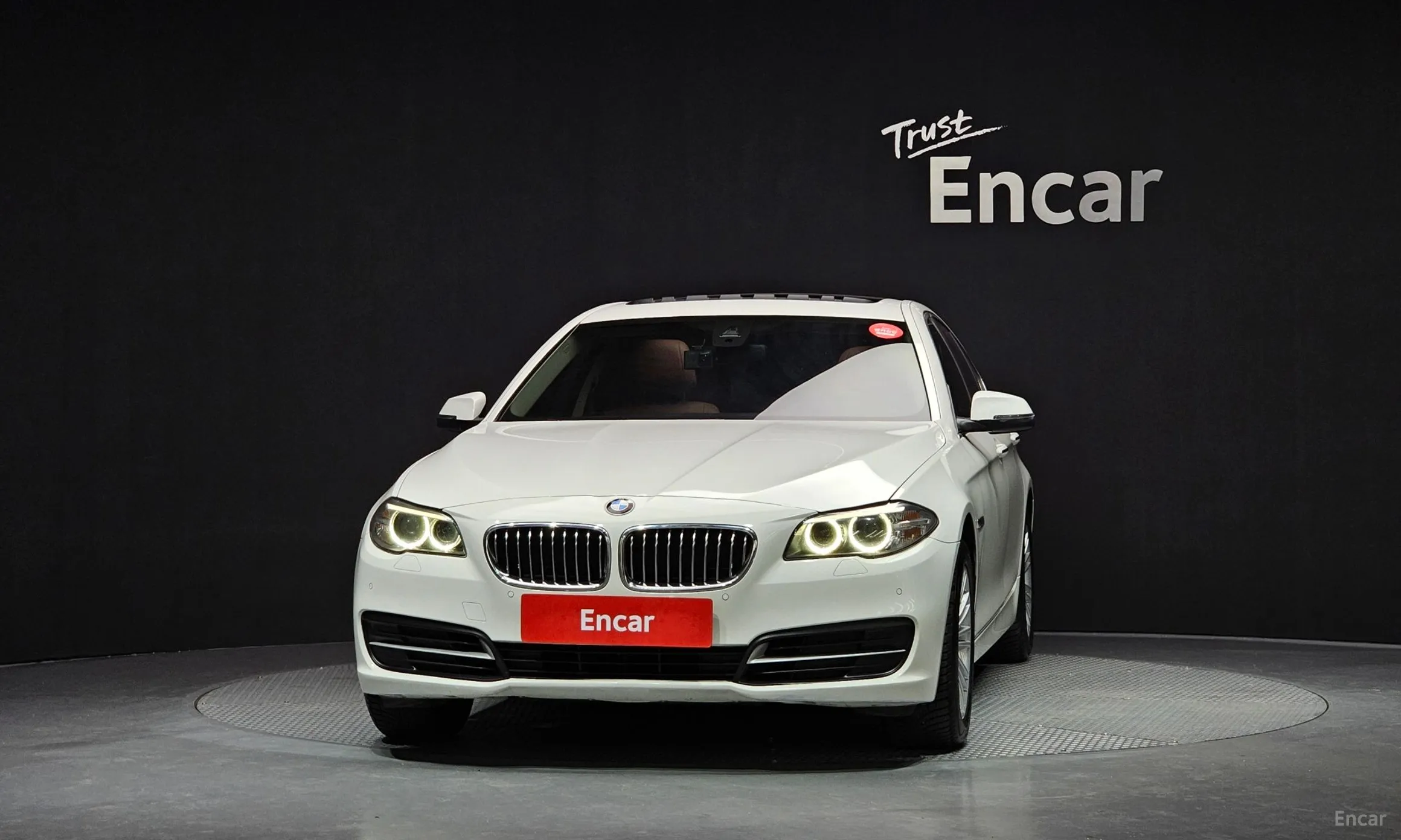 BMW 5 Series (F10) превью 2