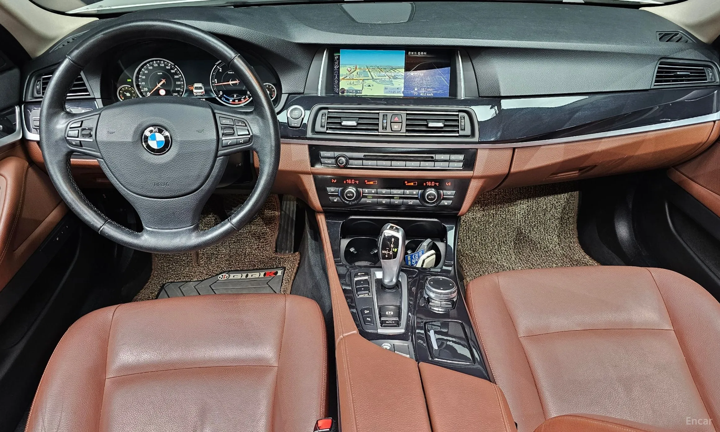 BMW 5 Series (F10) превью 4