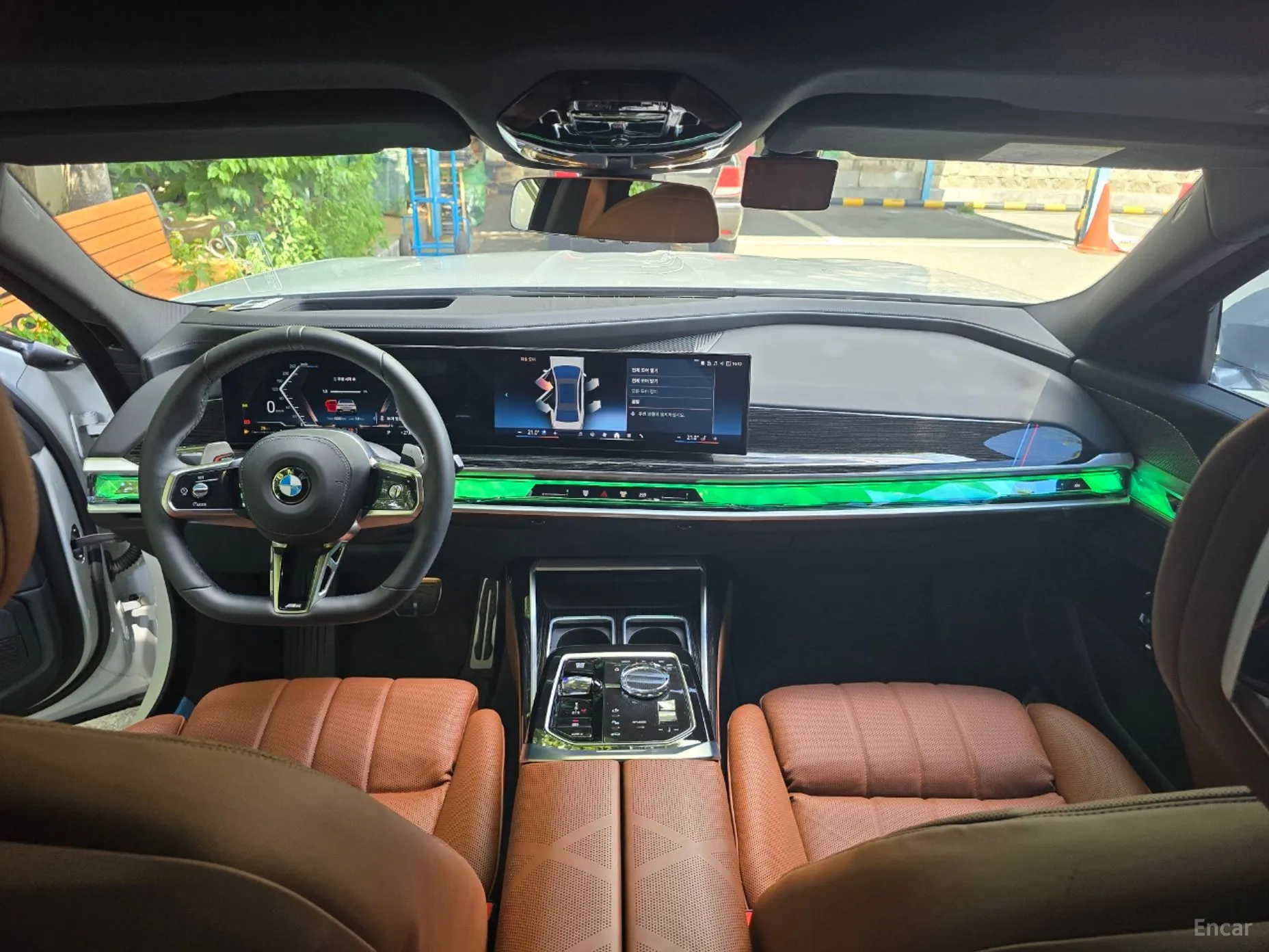 BMW 7 Series (G70) превью 4