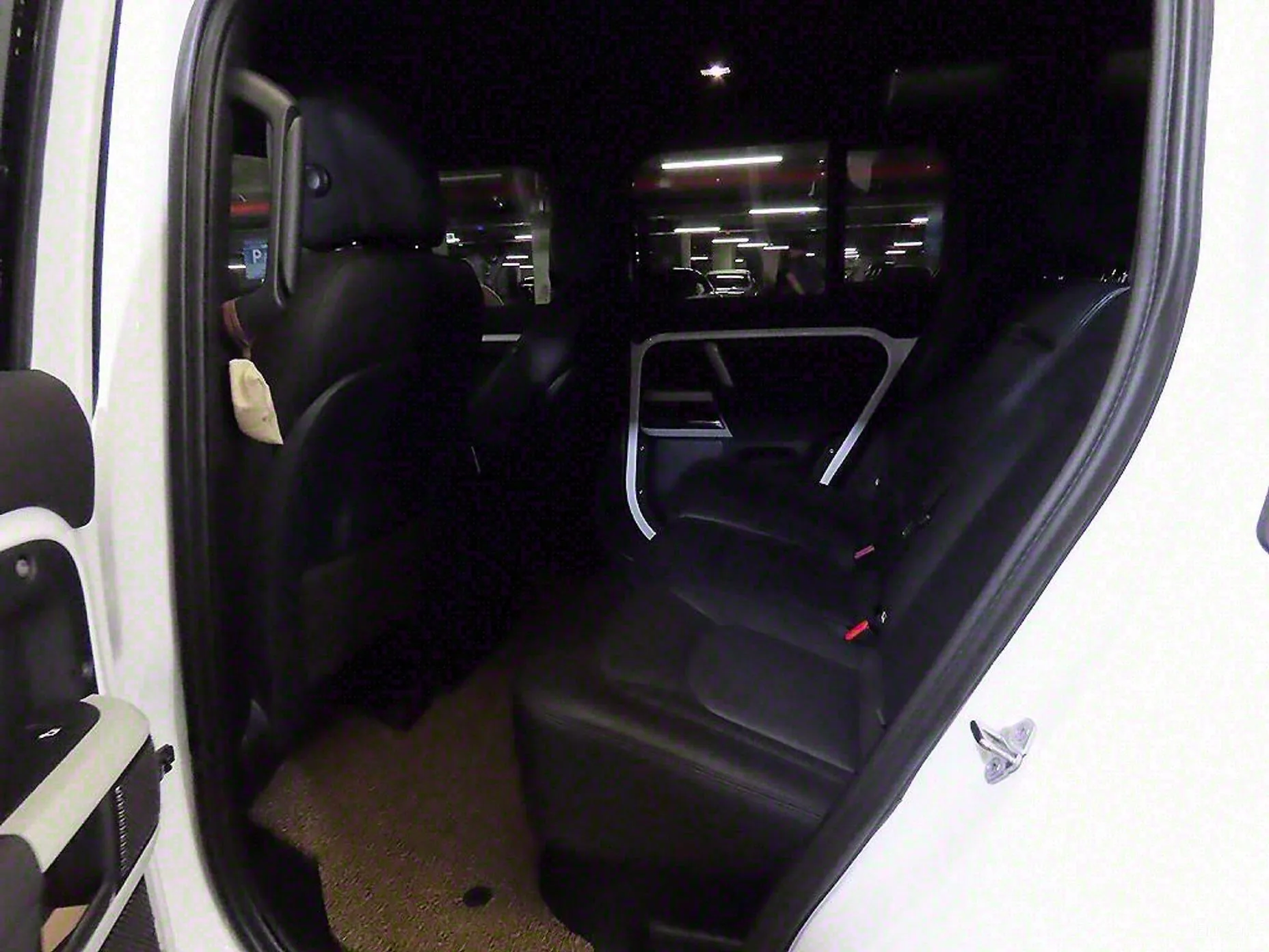 Land Rover Defender (L663) превью 4