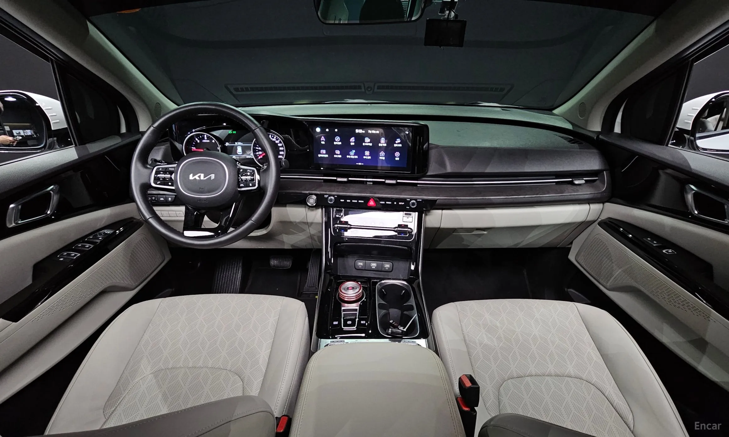 Kia Carnival Gen 4 превью 4