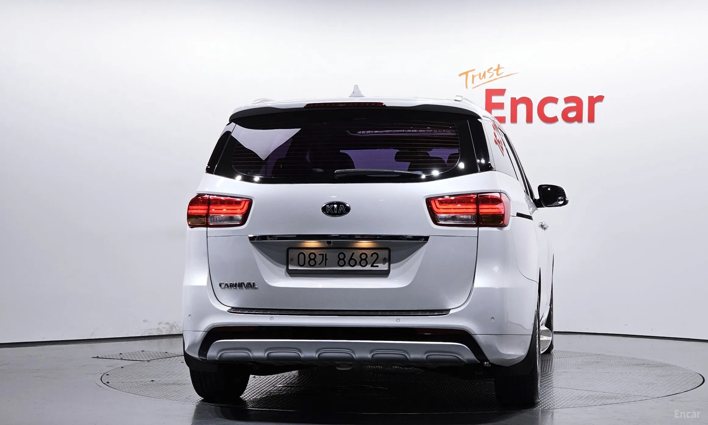 Kia Carnival превью 3