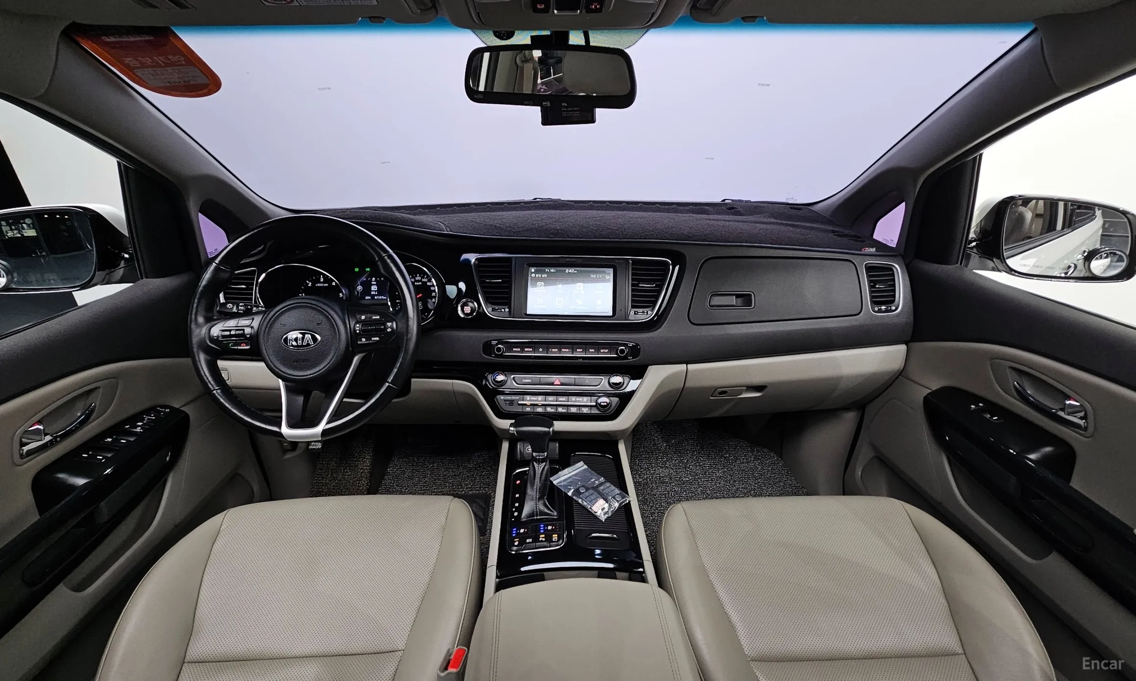 Kia Carnival превью 4