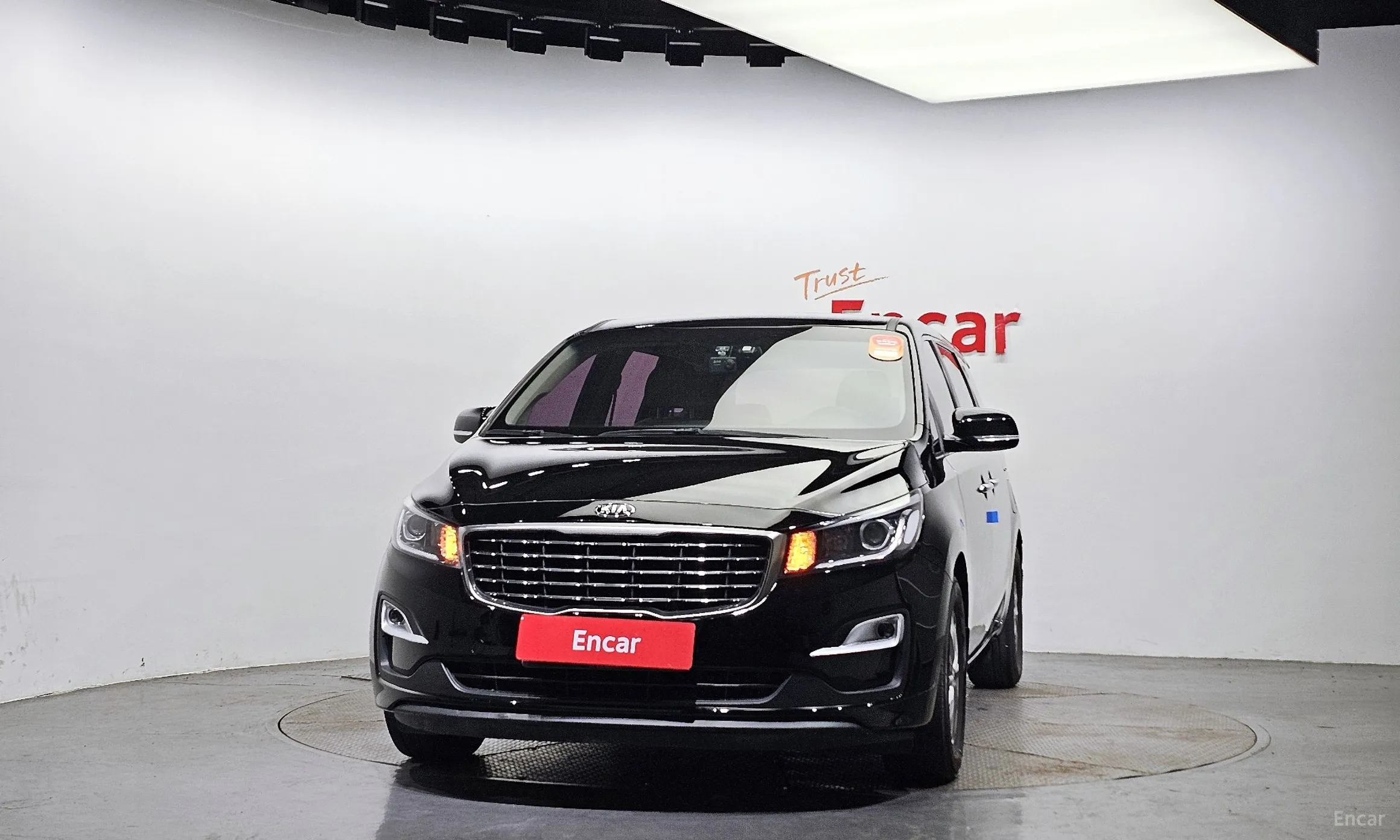 Kia Carnival превью 2
