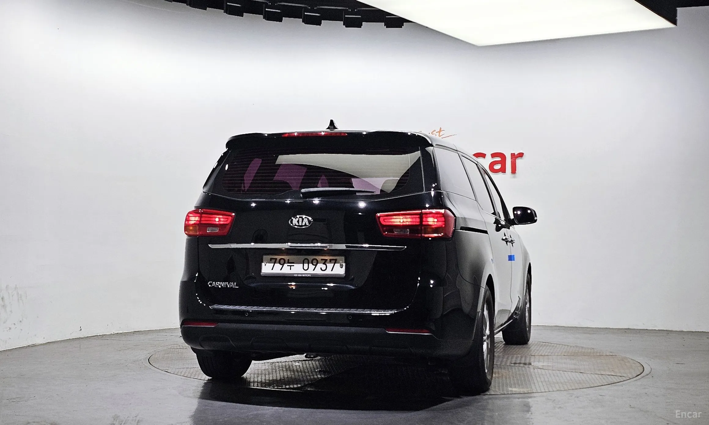 Kia Carnival превью 3