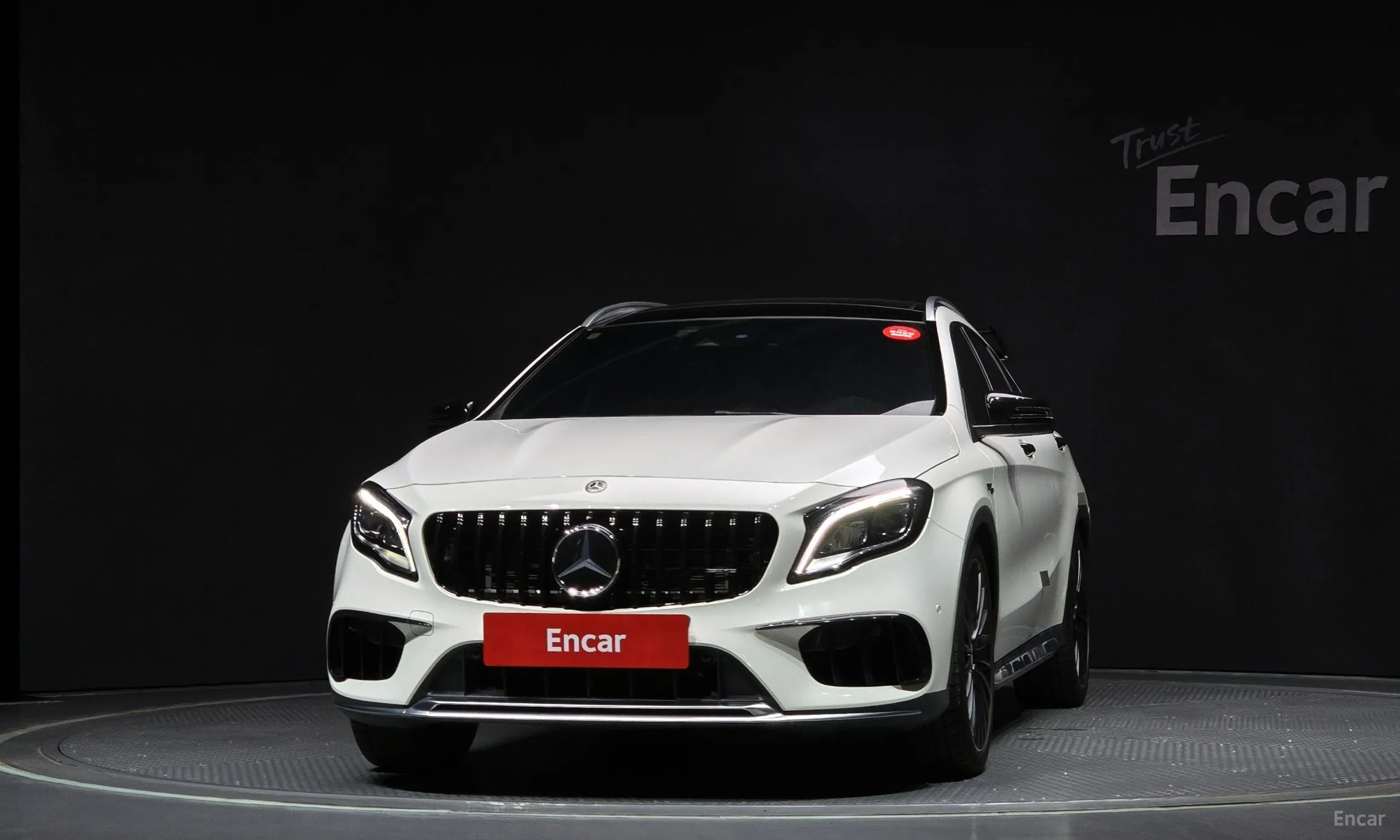 Mercedes Benz GLA-Class X156