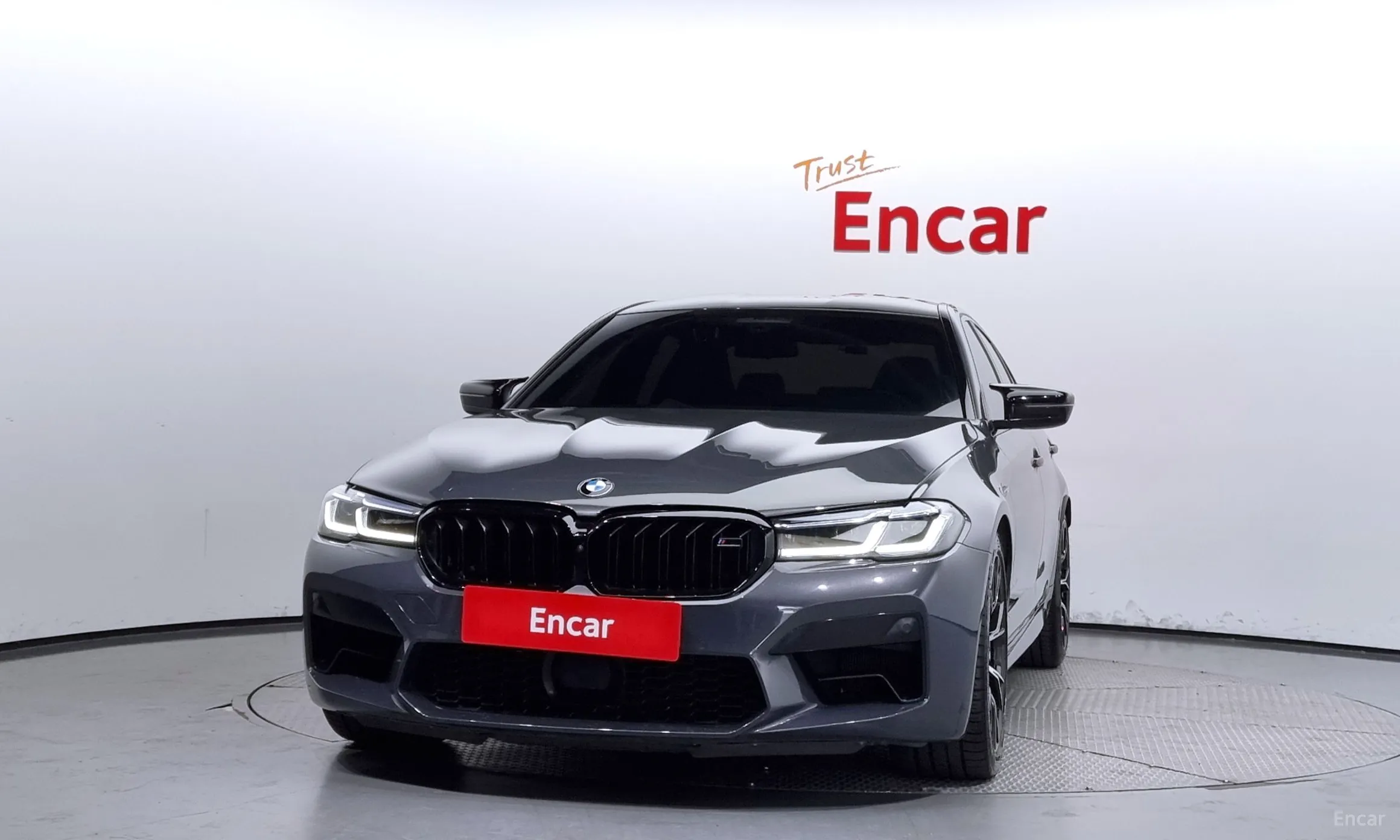 BMW M5 (F90) превью 2