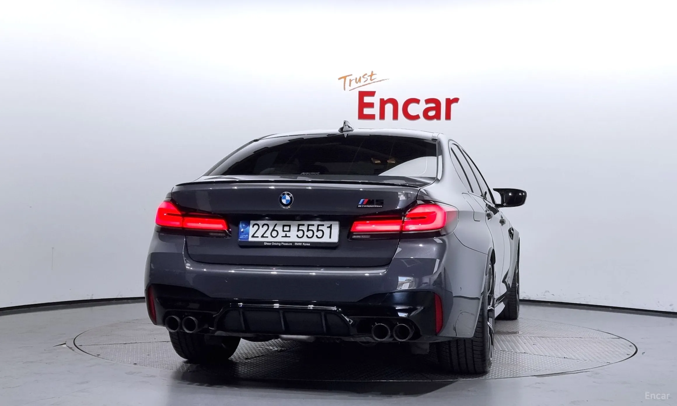 BMW M5 (F90) превью 3
