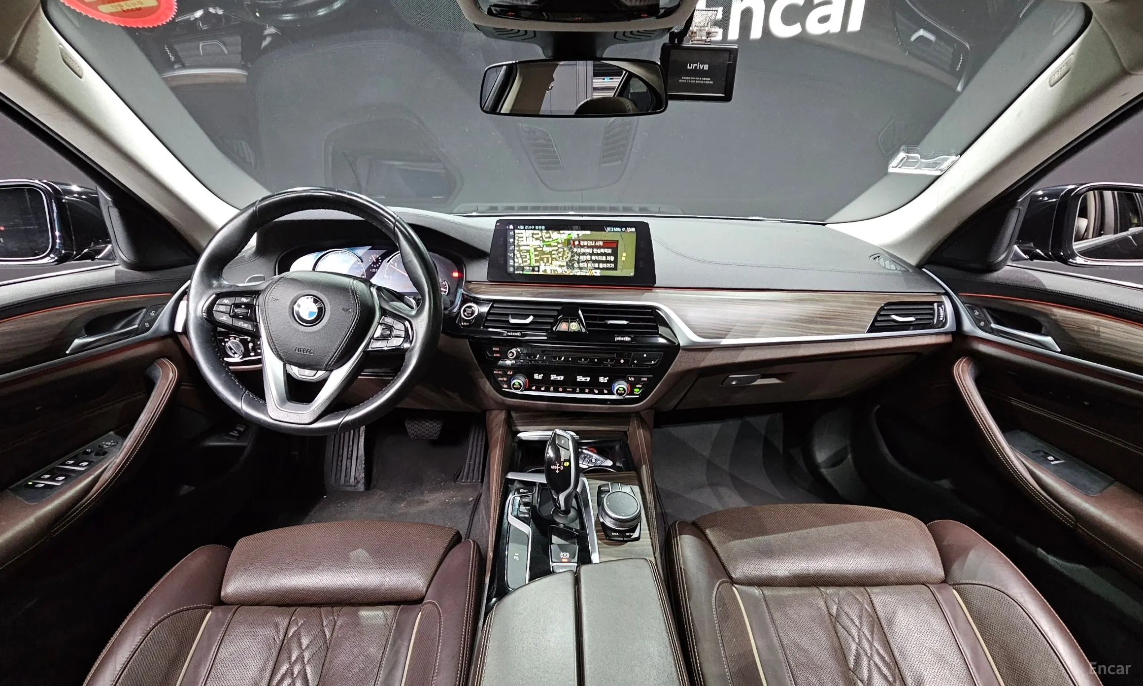 BMW 5 Series (G30) превью 4