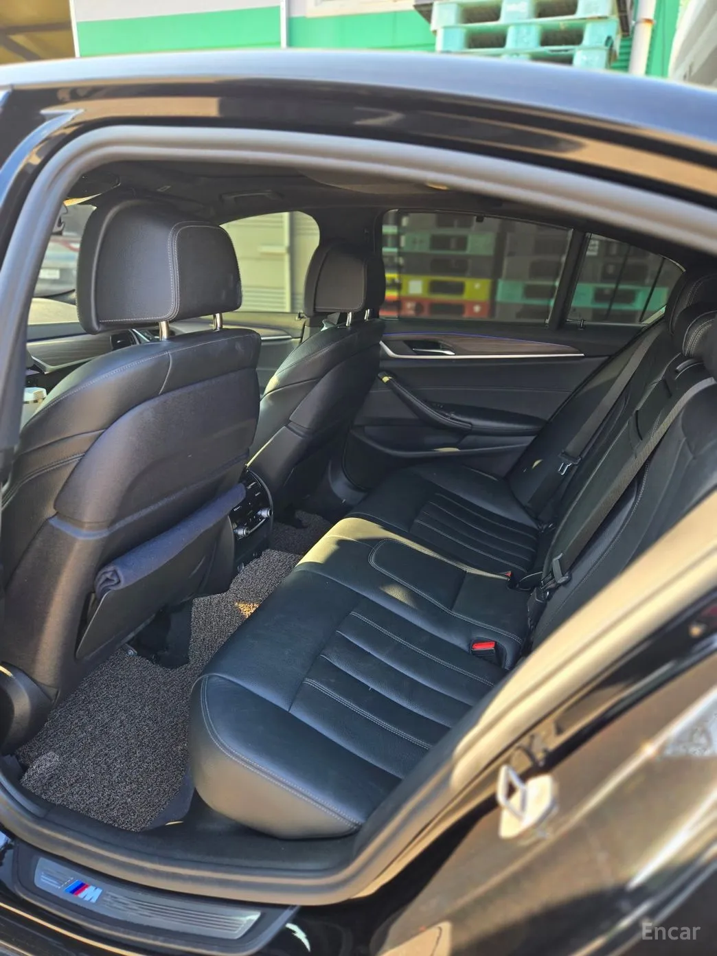 BMW 5 Series (G30) превью 4