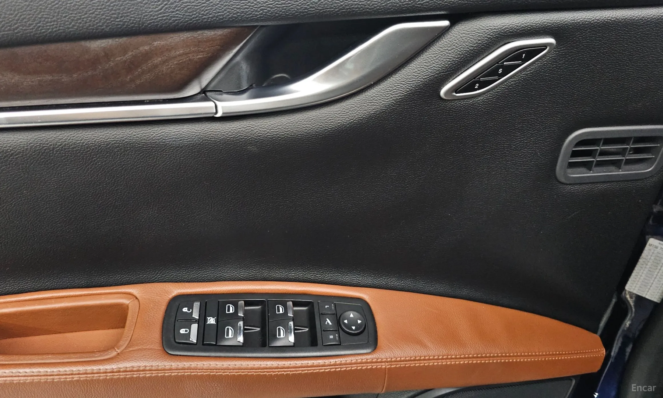 Maserati Ghibli превью 19