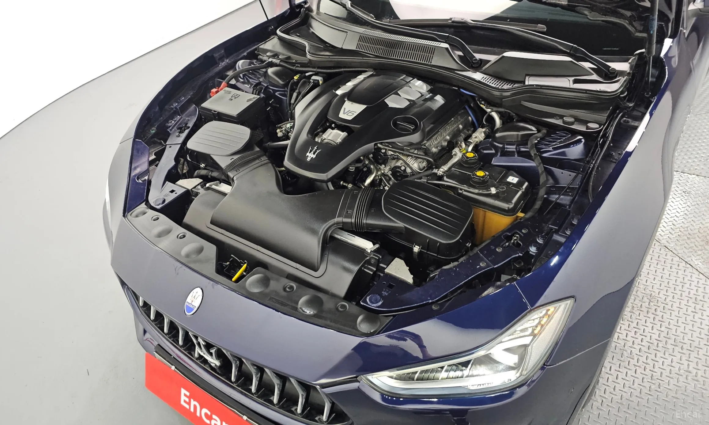 Maserati Ghibli превью 6