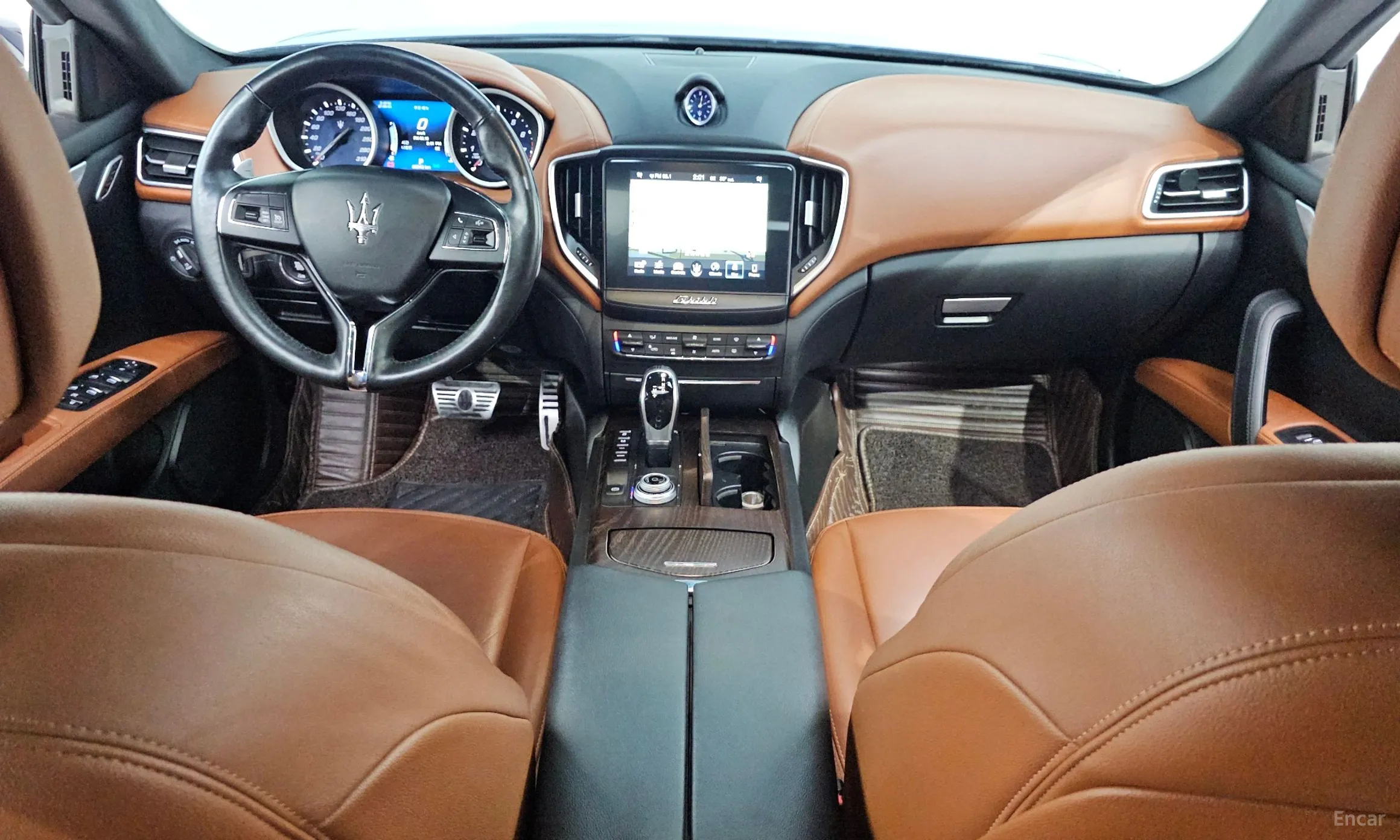 Maserati Ghibli превью 7