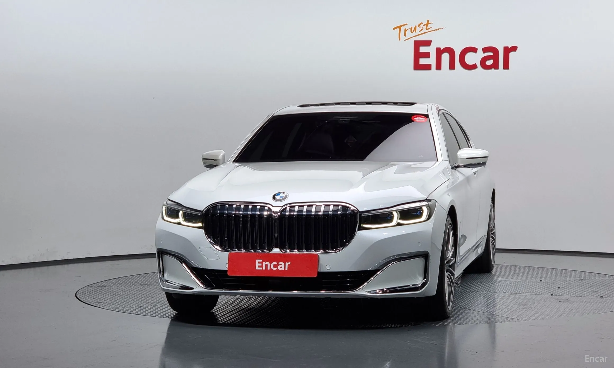 BMW 7 Series (G11) превью 2