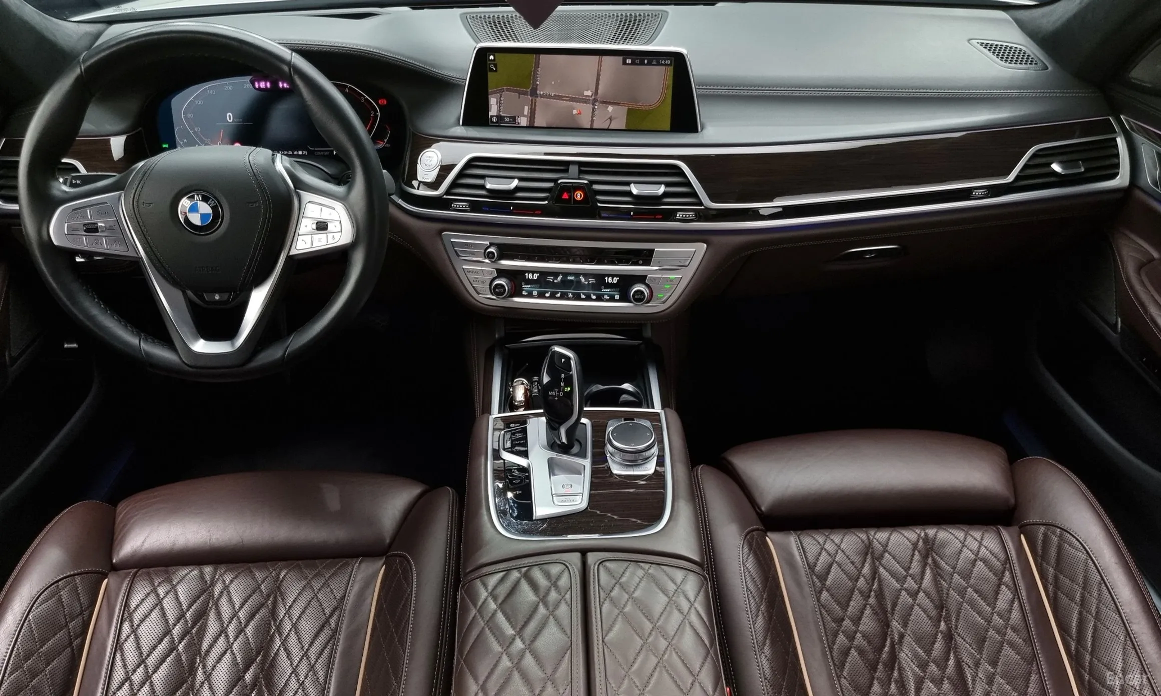 BMW 7 Series (G11) превью 4