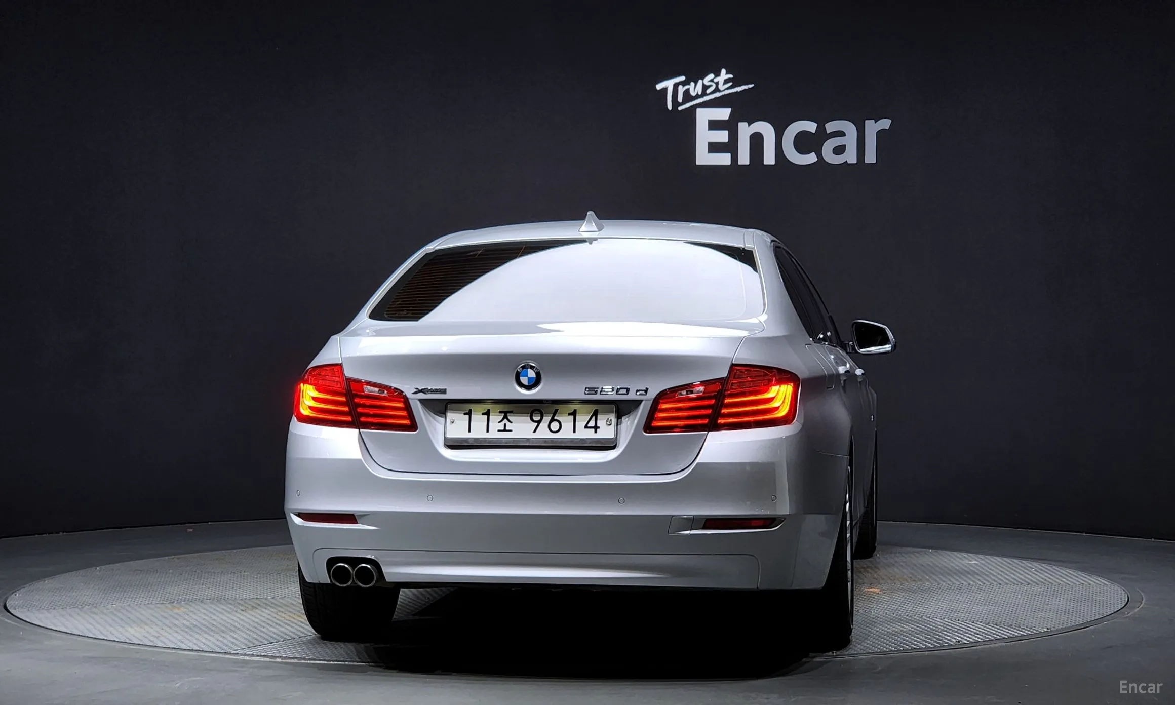 BMW 5 Series (F10) превью 3