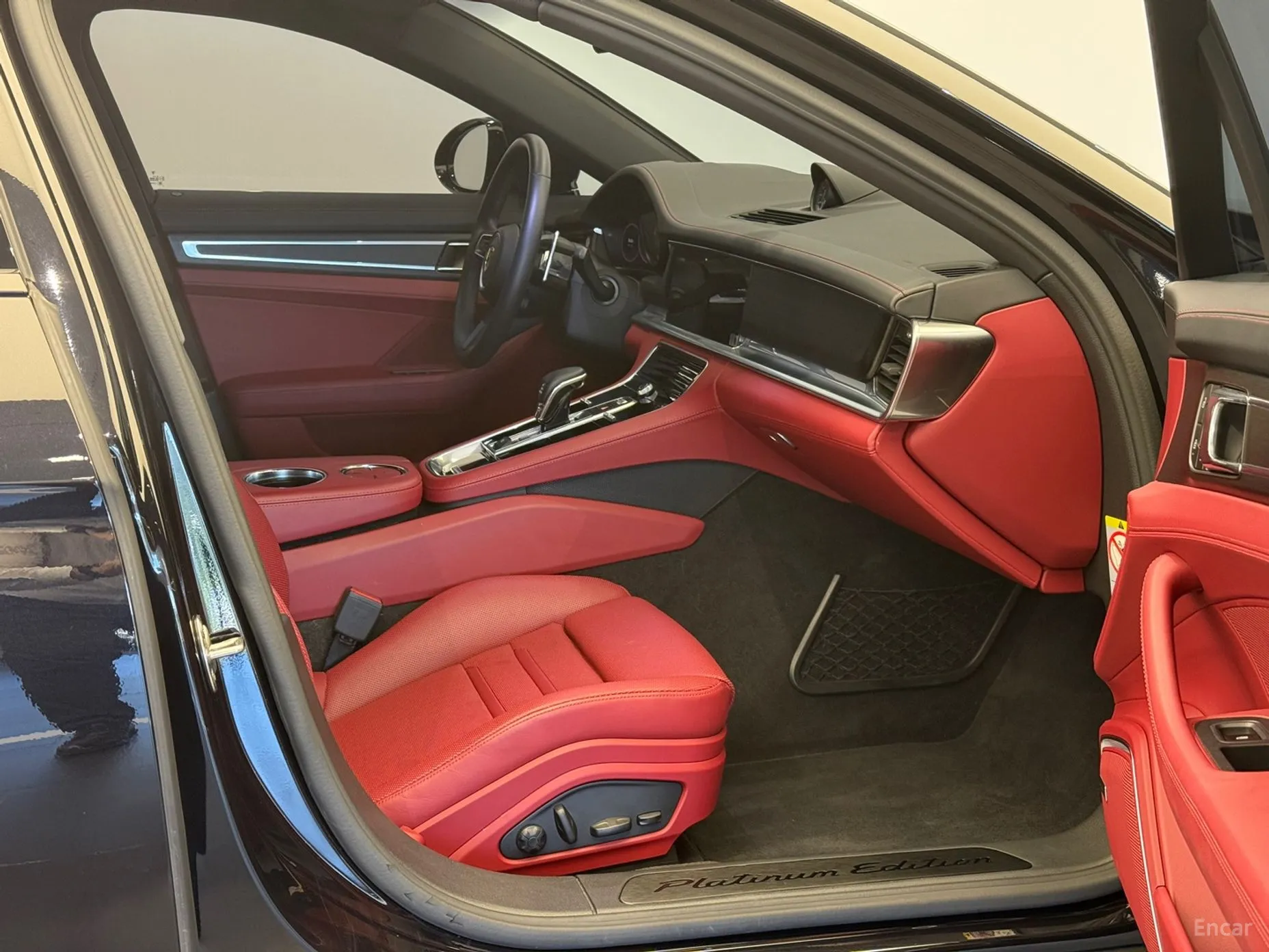 Porsche Panamera (971) превью 4