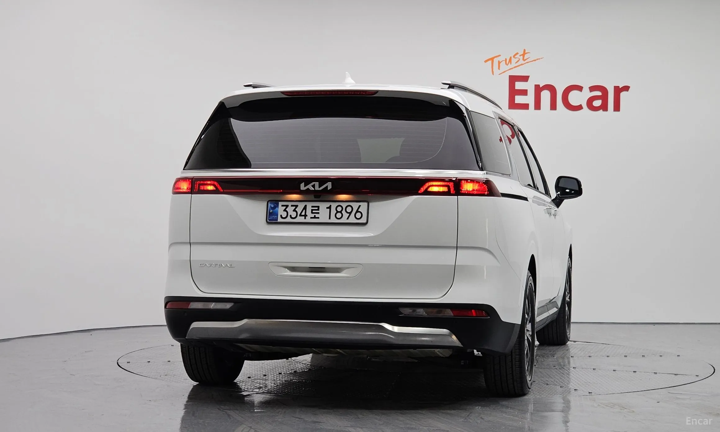 Kia Carnival Gen 4 превью 3