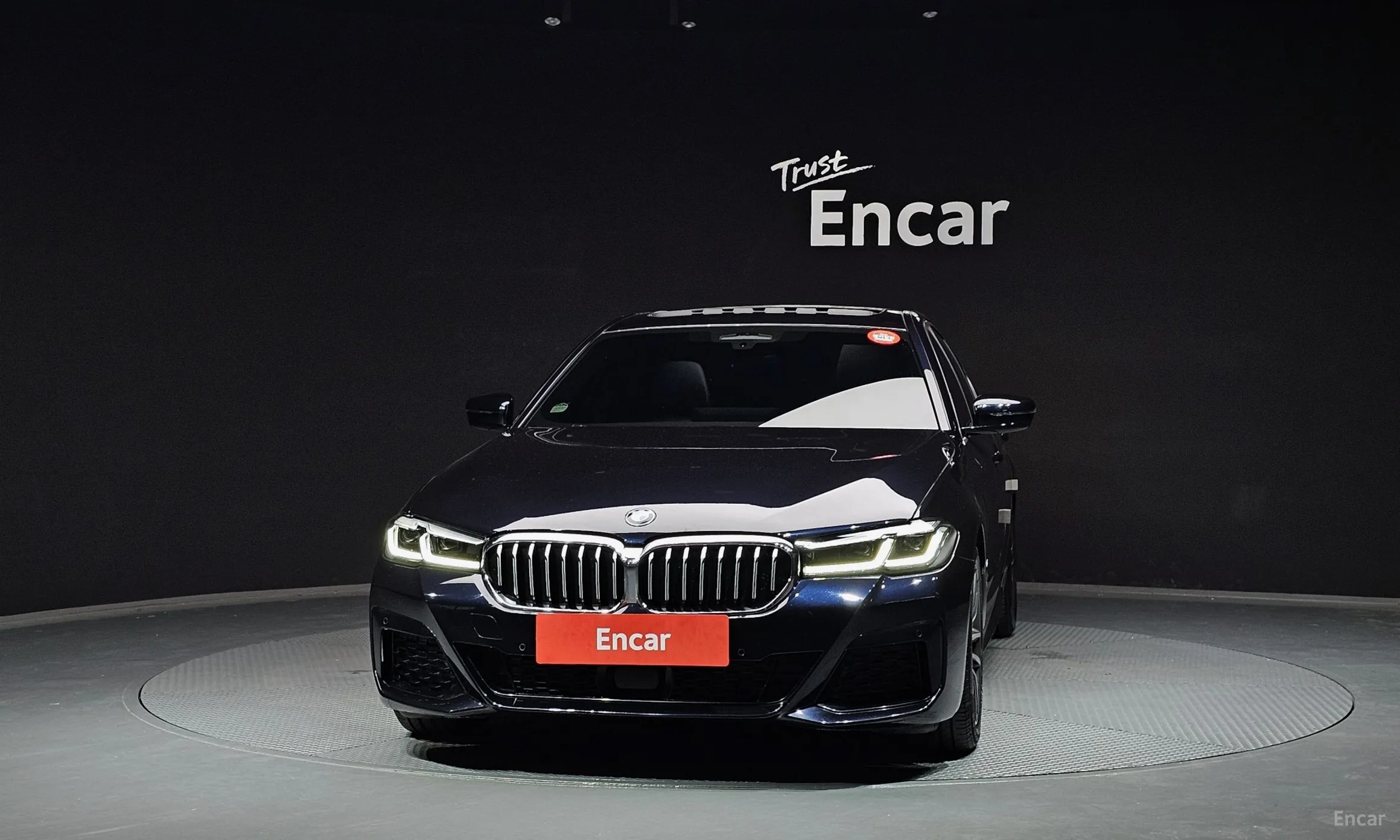BMW 5 Series (G30) превью 2