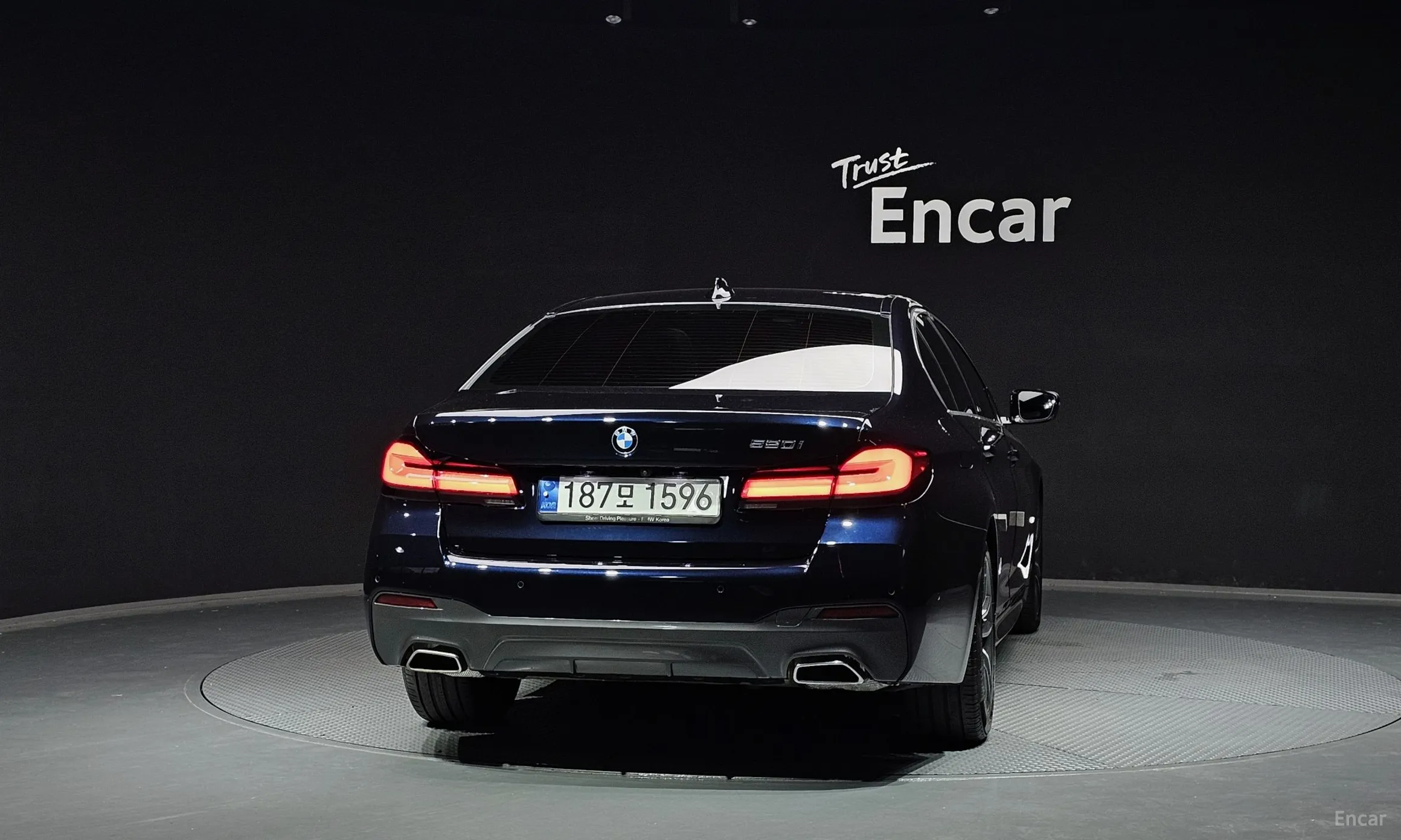 BMW 5 Series (G30) превью 3