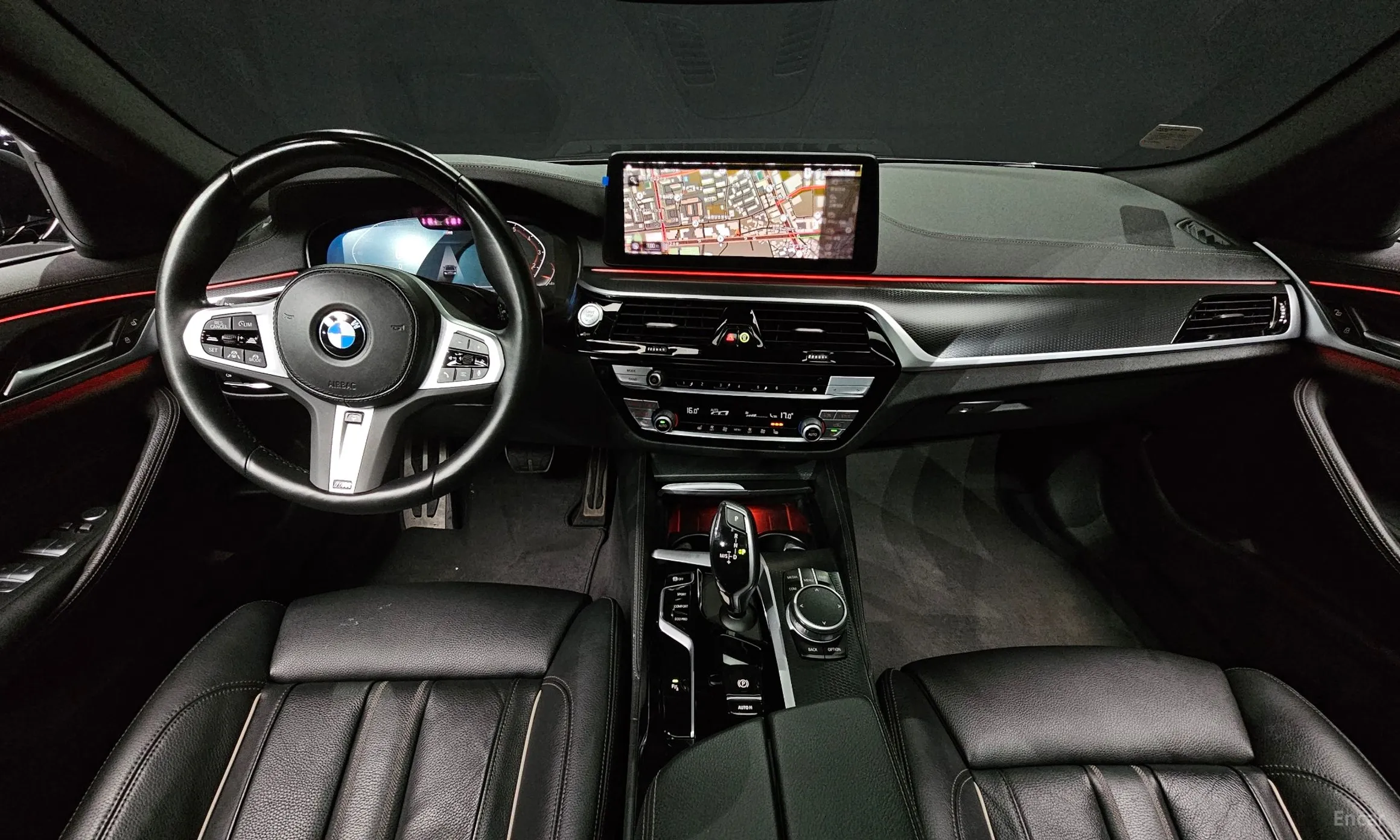 BMW 5 Series (G30) превью 4