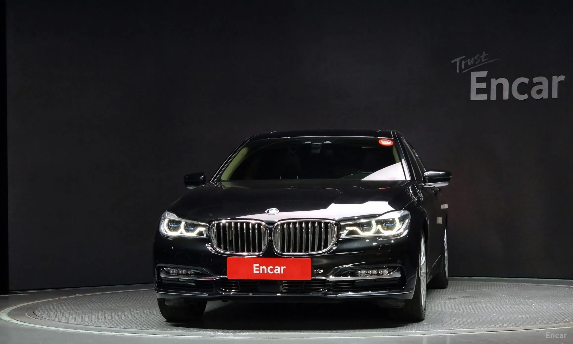 BMW 7 Series (G11) превью 2