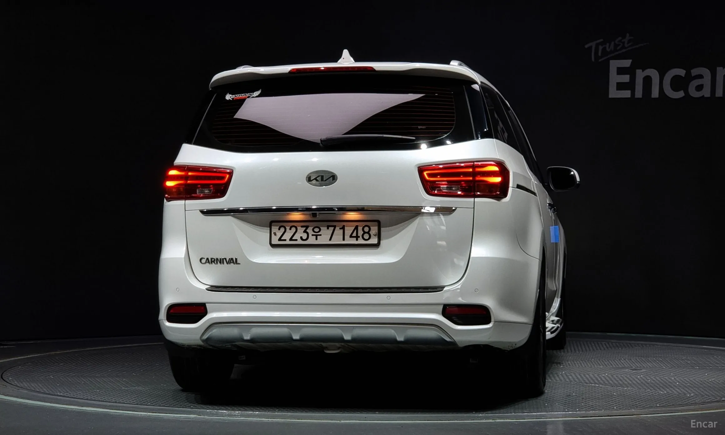 Kia Carnival превью 3