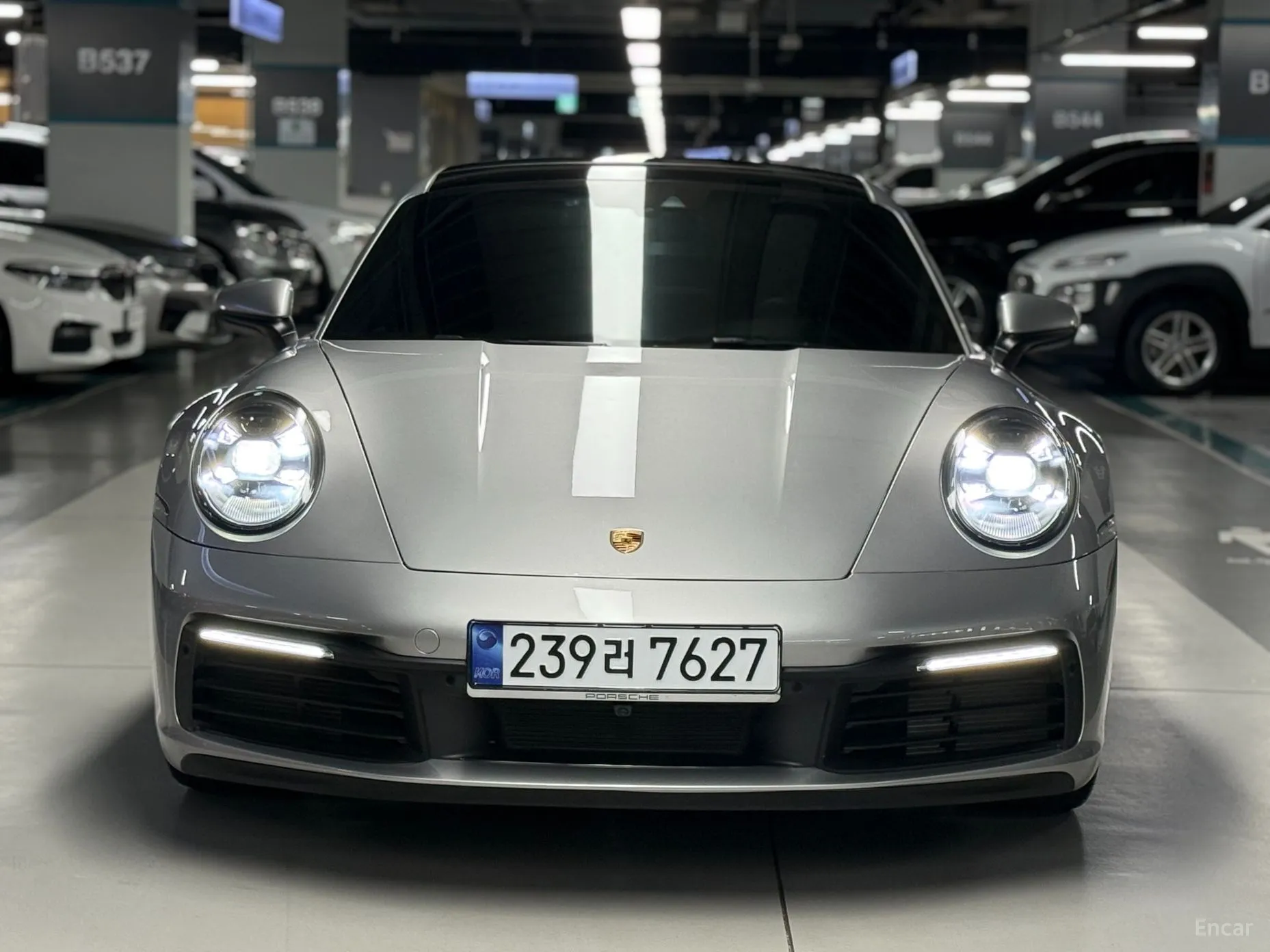 911 (992)