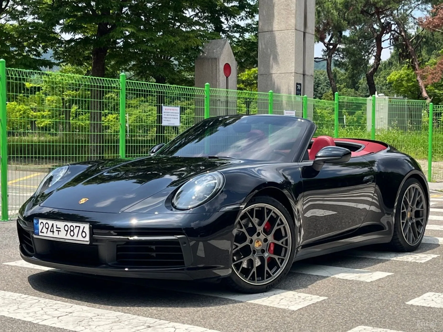 911 (992)