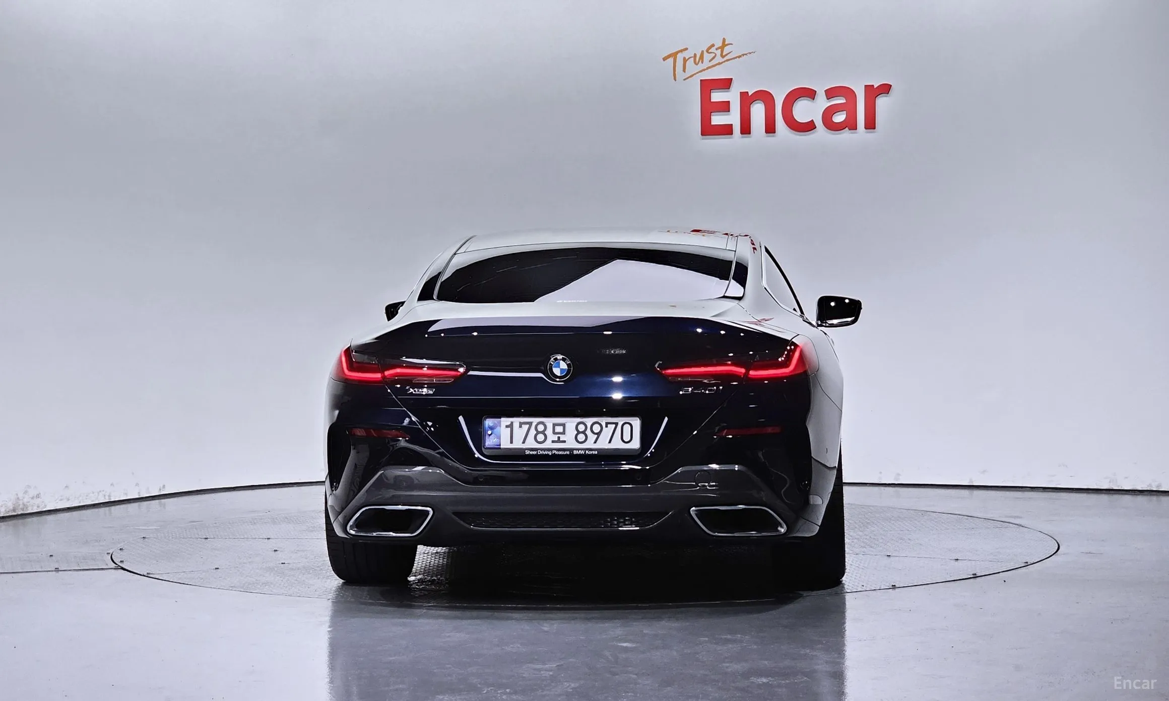 BMW 8-series (G15) превью 3