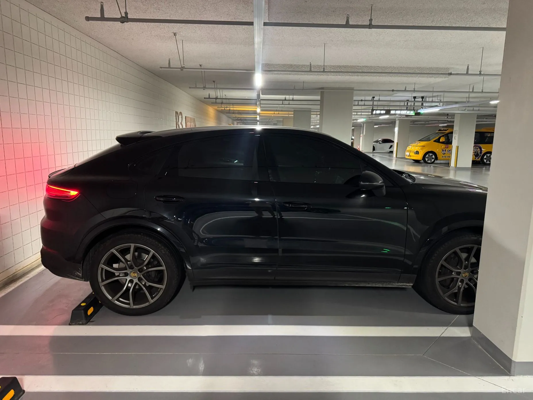 Porsche Cayenne (PO536) превью 3