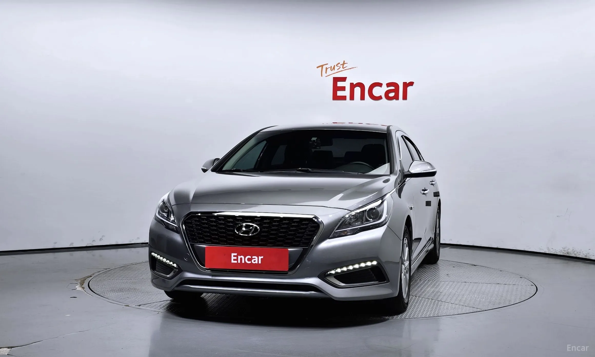 Hyundai LF Sonata Hybrid