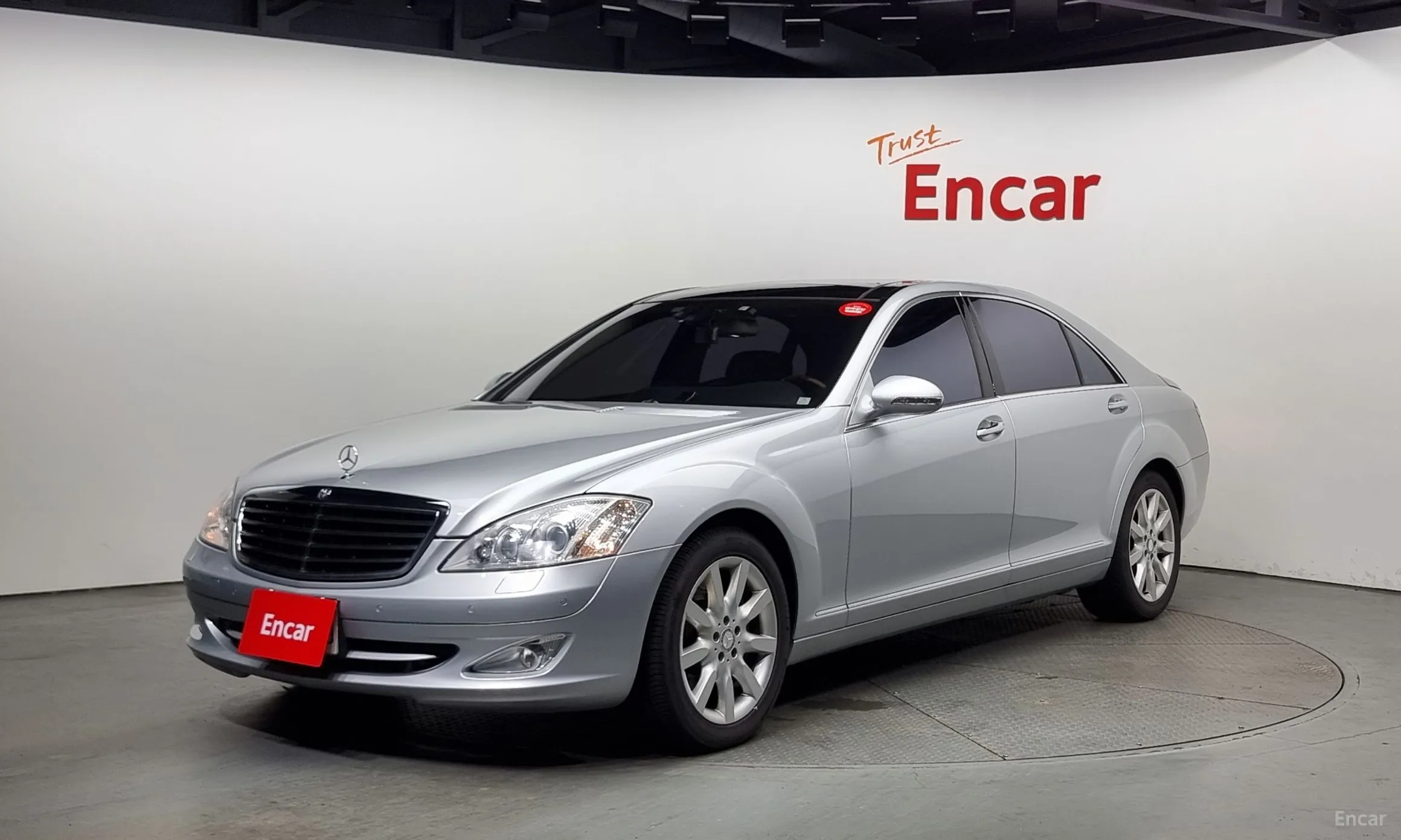 Mercedes Benz S-Class W221